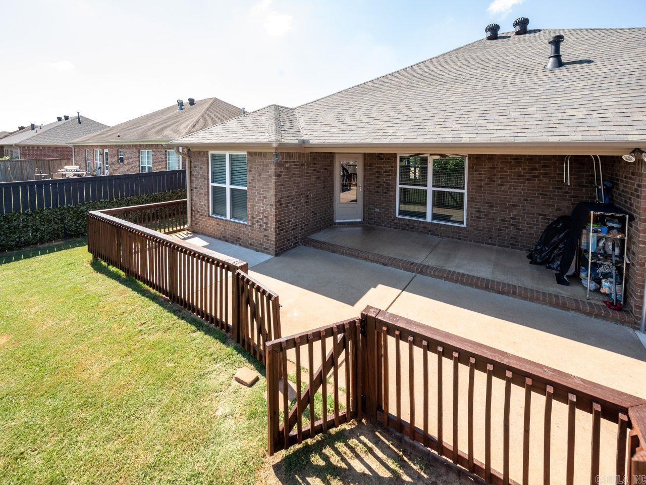 SPRING VALLEY - Residential