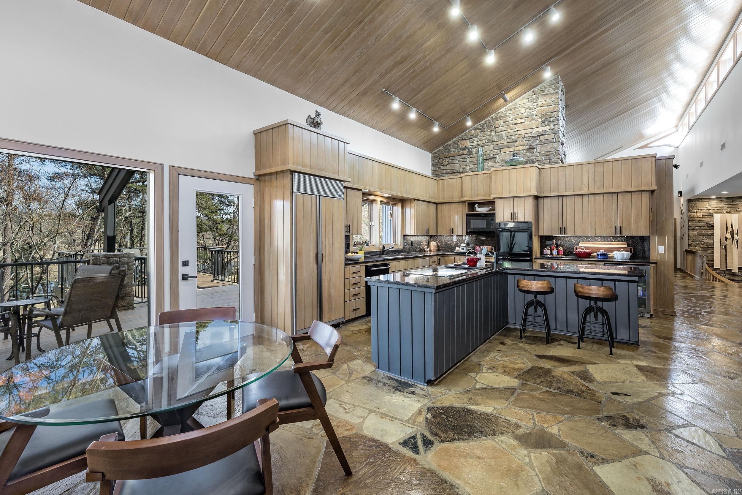 PLEASANT VALLEY - Residential
