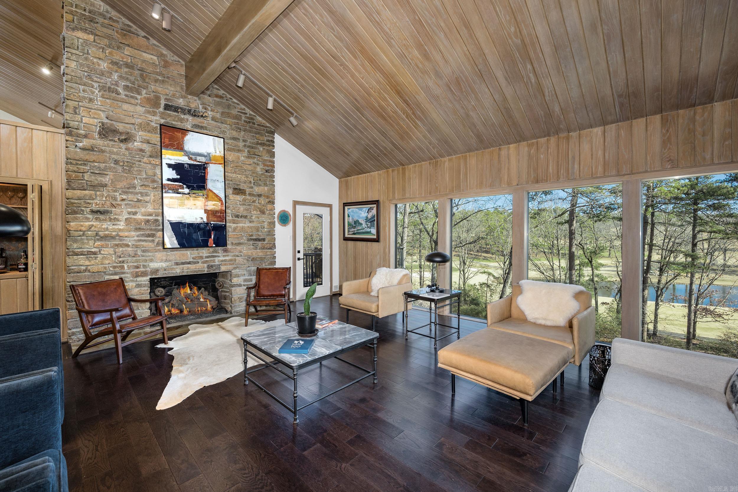 PLEASANT VALLEY - Residential