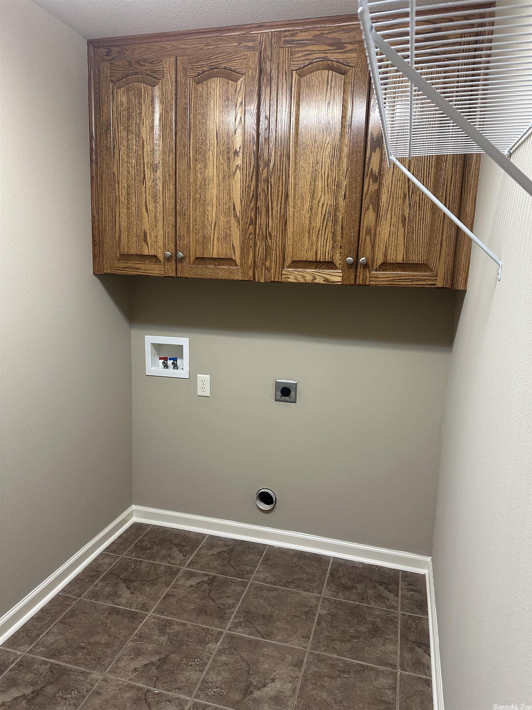 STONEHENGE PLACE - Residential