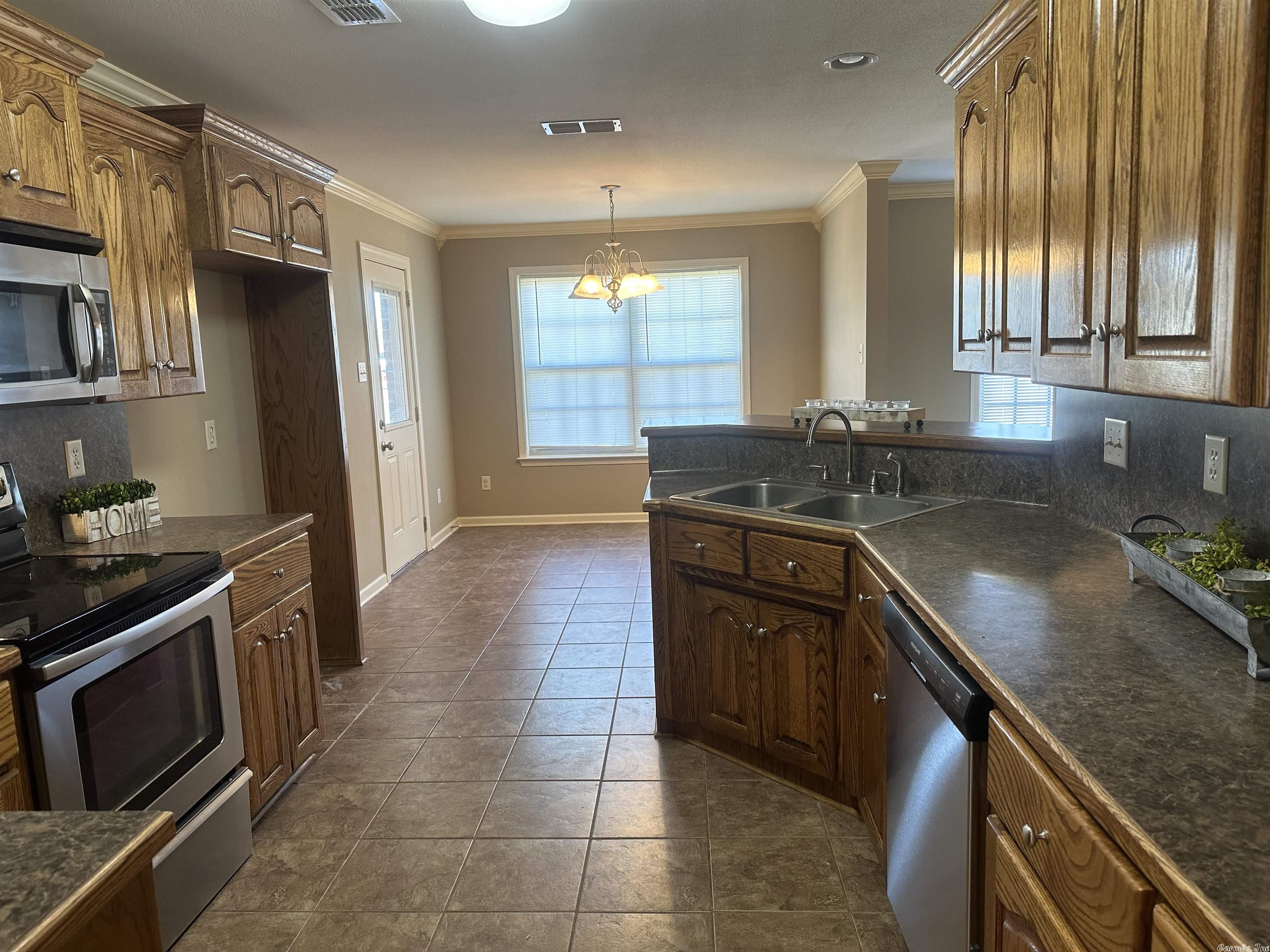 STONEHENGE PLACE - Residential