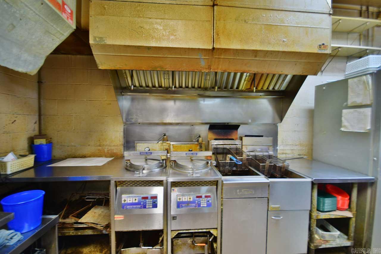Balboa Commercial - Commercial Sale