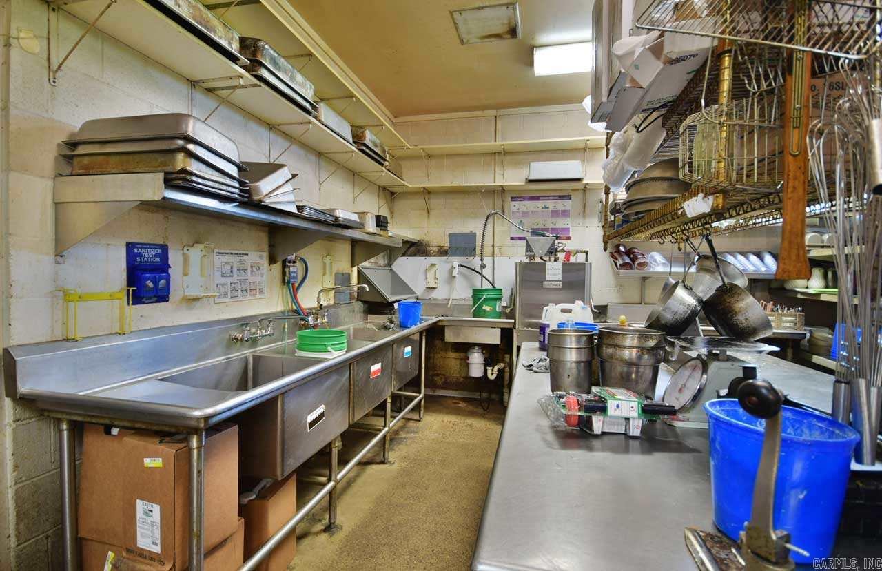 Balboa Commercial - Commercial Sale