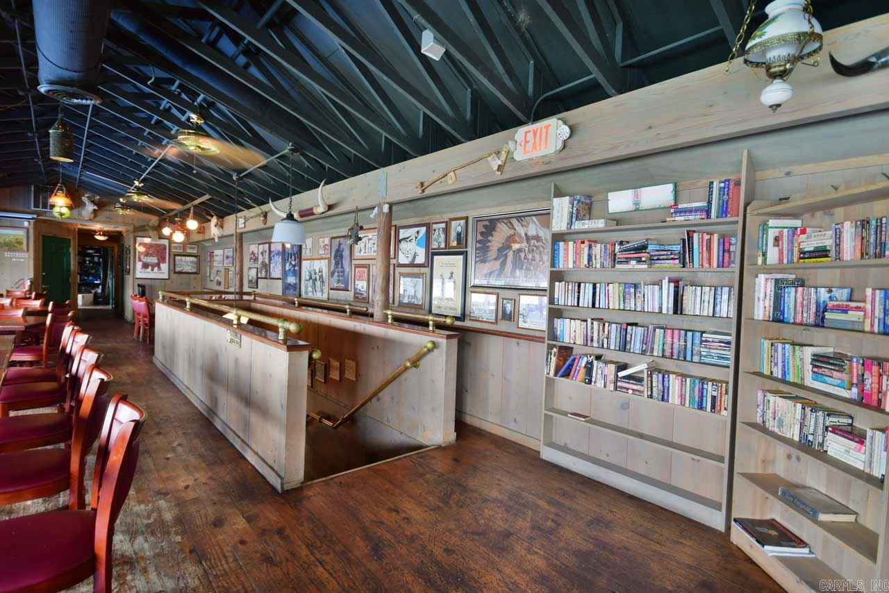 Balboa Commercial - Commercial Sale