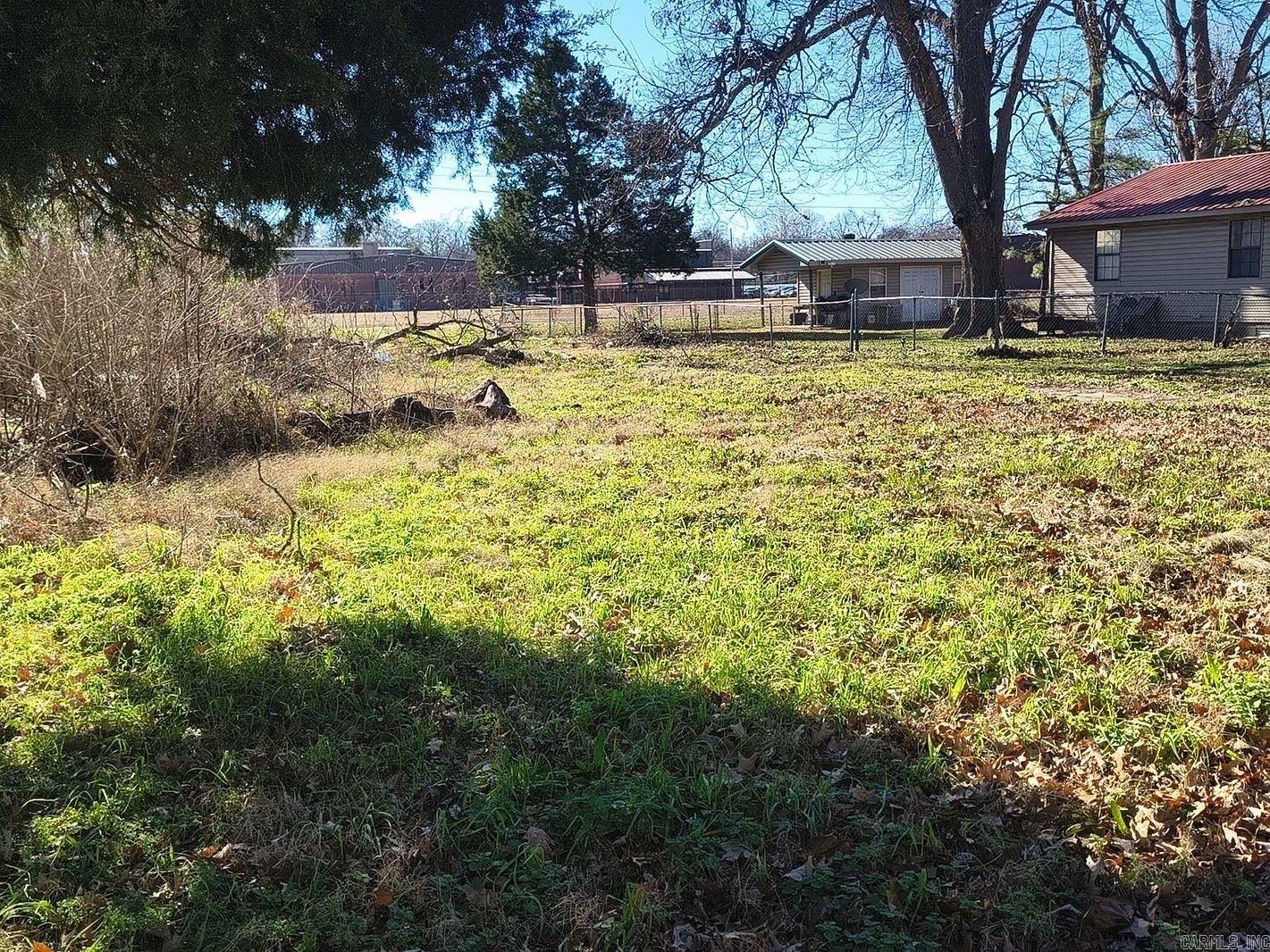 This vacant lot at 813 Dixie Street in Blytheville, AR is the perfect opportunity to build your dream home. With a lot size of 12,336 sq.ft., this property provides plenty of space for a spacious yard or garden. The property was built in 0 and is zoned for residential use. Located in a quiet neighborhood, this land offers a peaceful setting for your new home. Don't miss out on the chance to create the perfect space for you and your family in this desirable area of Blytheville.