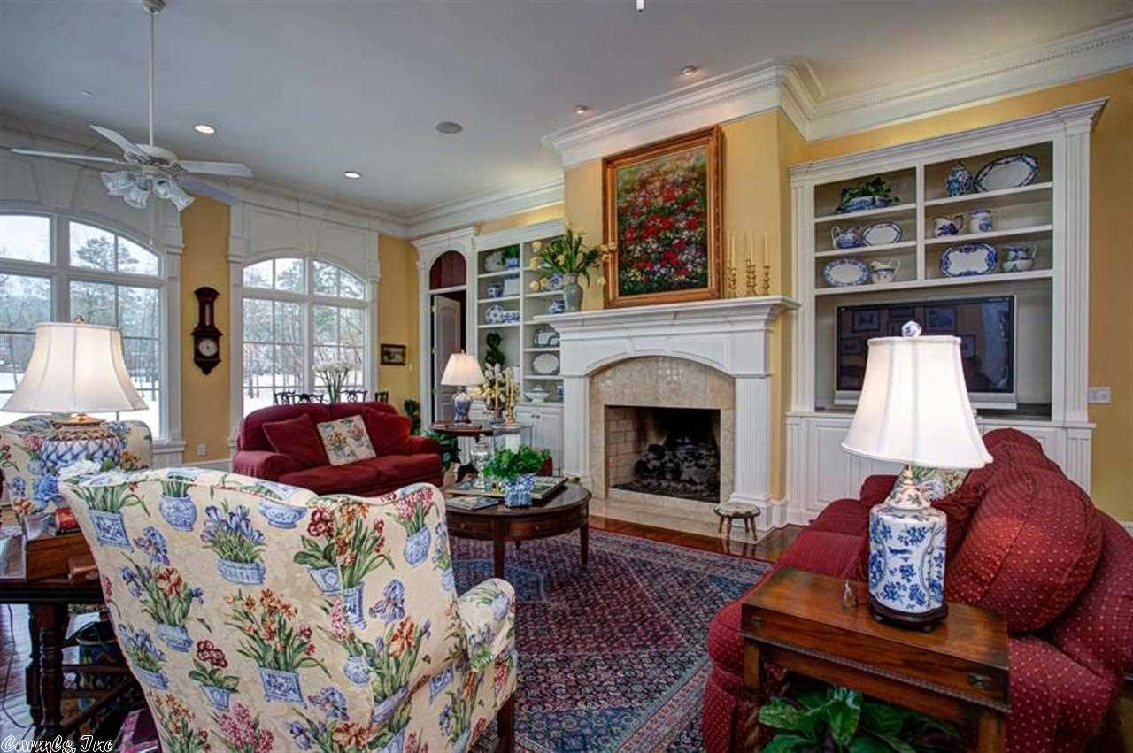 CHENAL VALLEY CHENAL CIRCLE - Residential