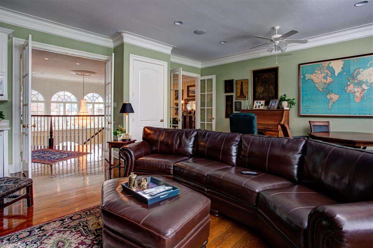 CHENAL VALLEY CHENAL CIRCLE - Residential