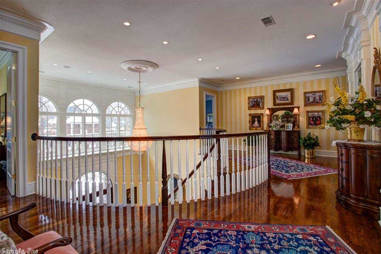 CHENAL VALLEY CHENAL CIRCLE - Residential