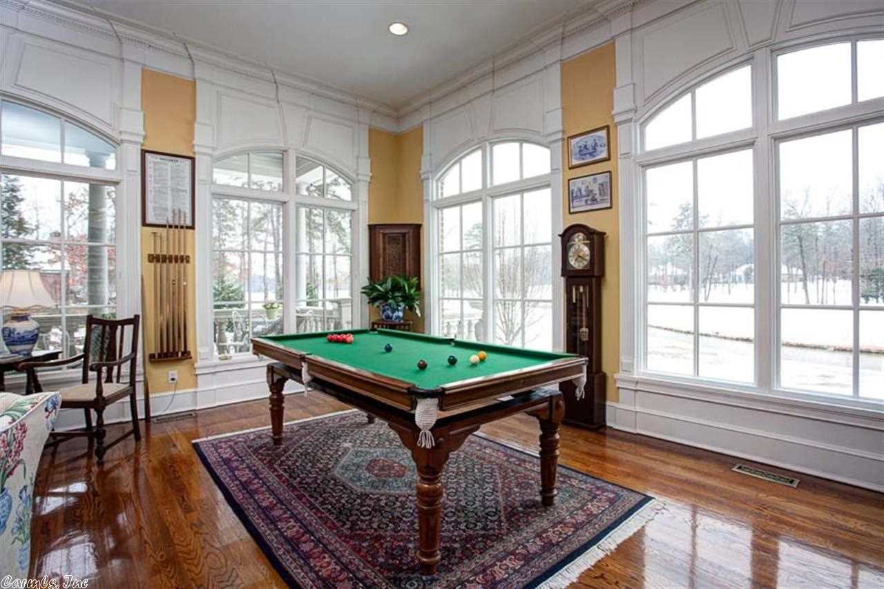 CHENAL VALLEY CHENAL CIRCLE - Residential