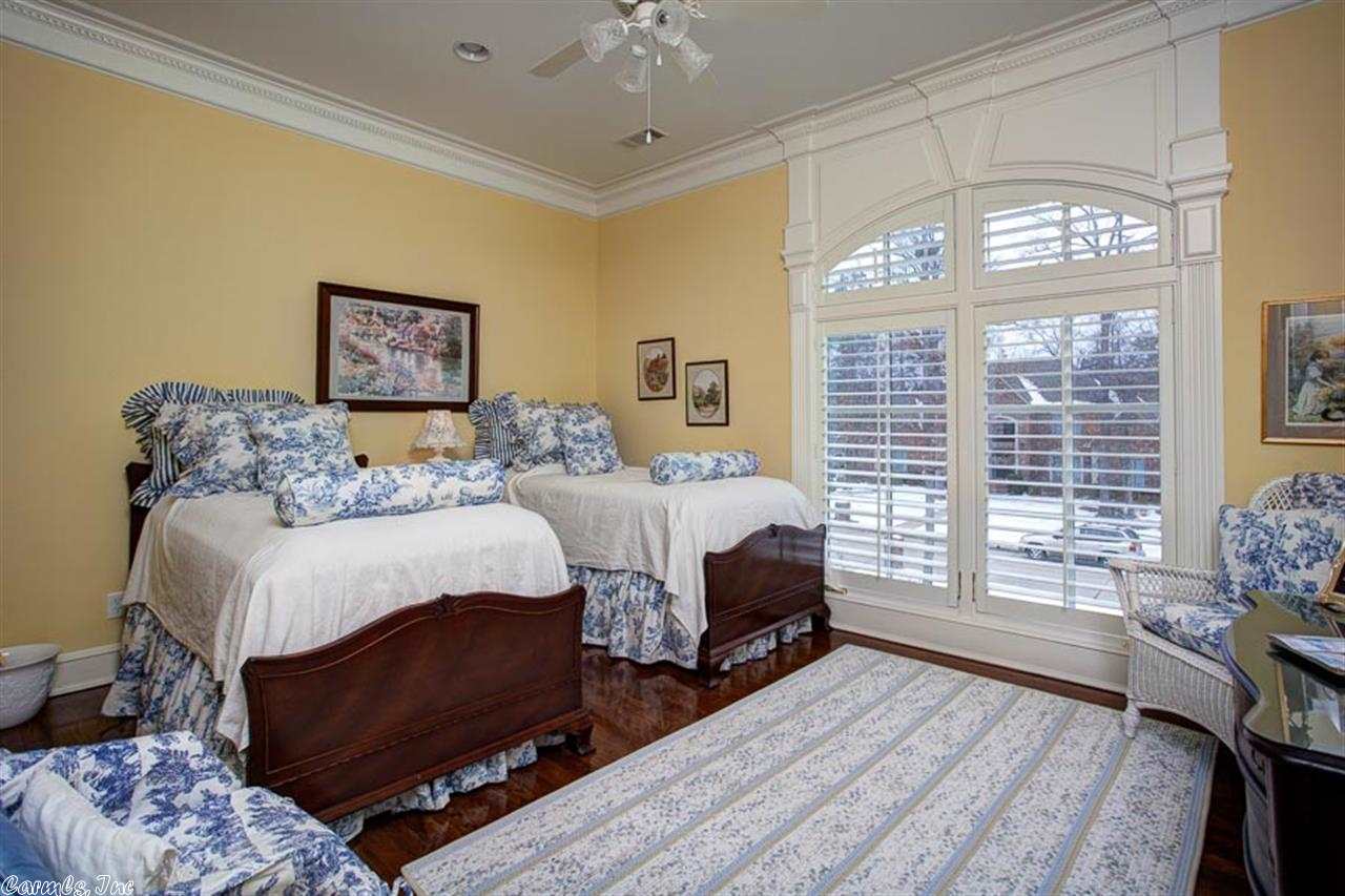 CHENAL VALLEY CHENAL CIRCLE - Residential