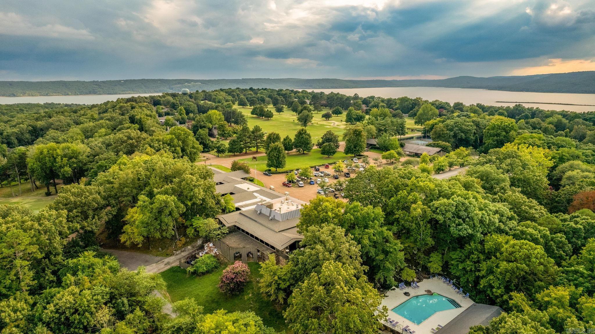 Eden Isle-Country Club - Residential