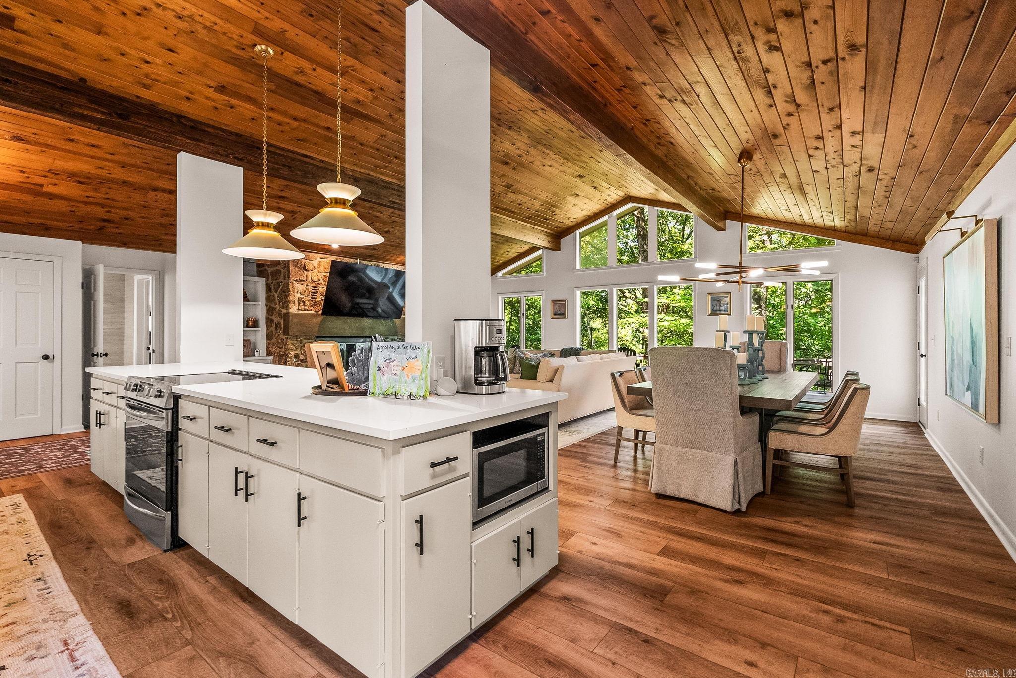 Eden Isle-Country Club - Residential