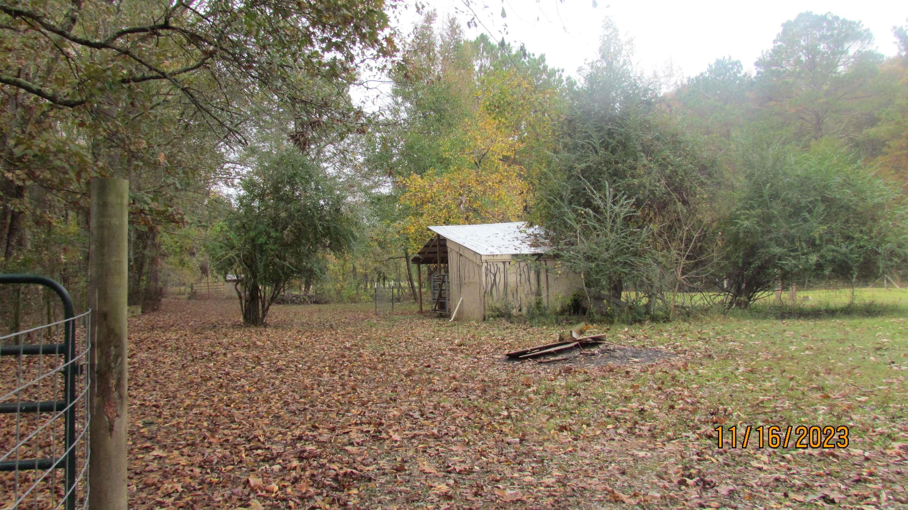 KELLY ACREAGES - Residential