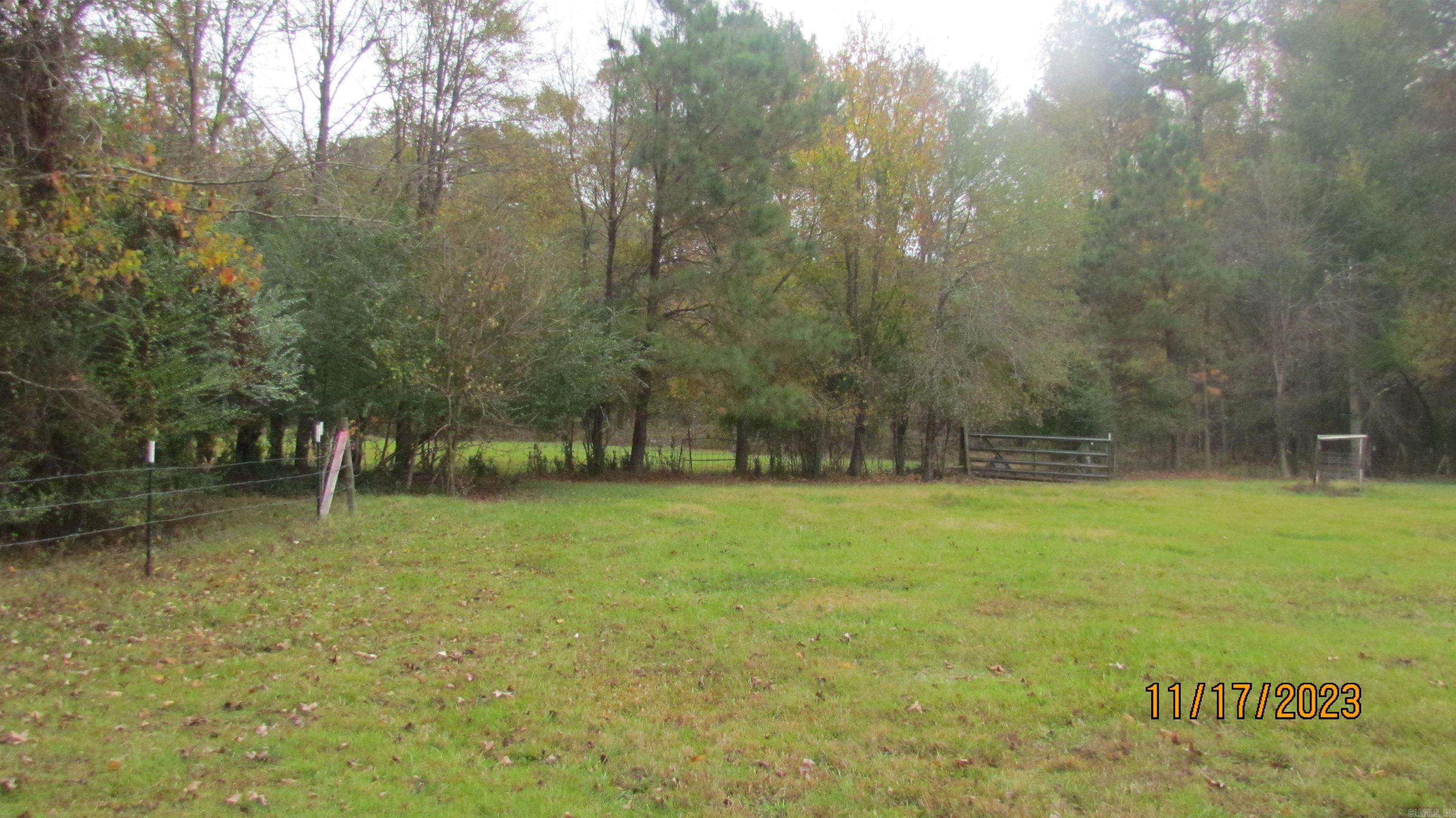 KELLY ACREAGES - Residential