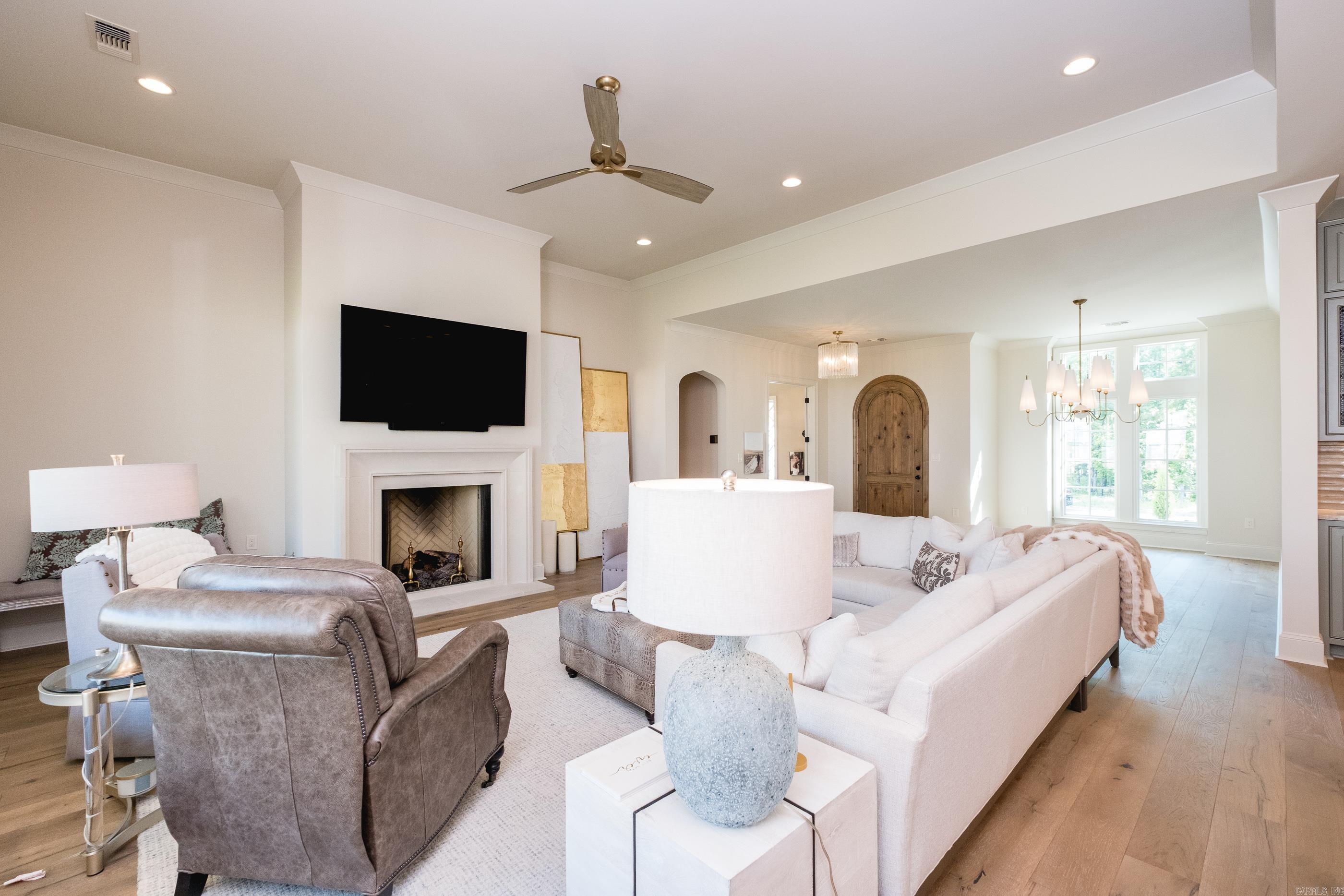 CHENAL VALLEY "MIRAMONT CIRCLE" - Residential