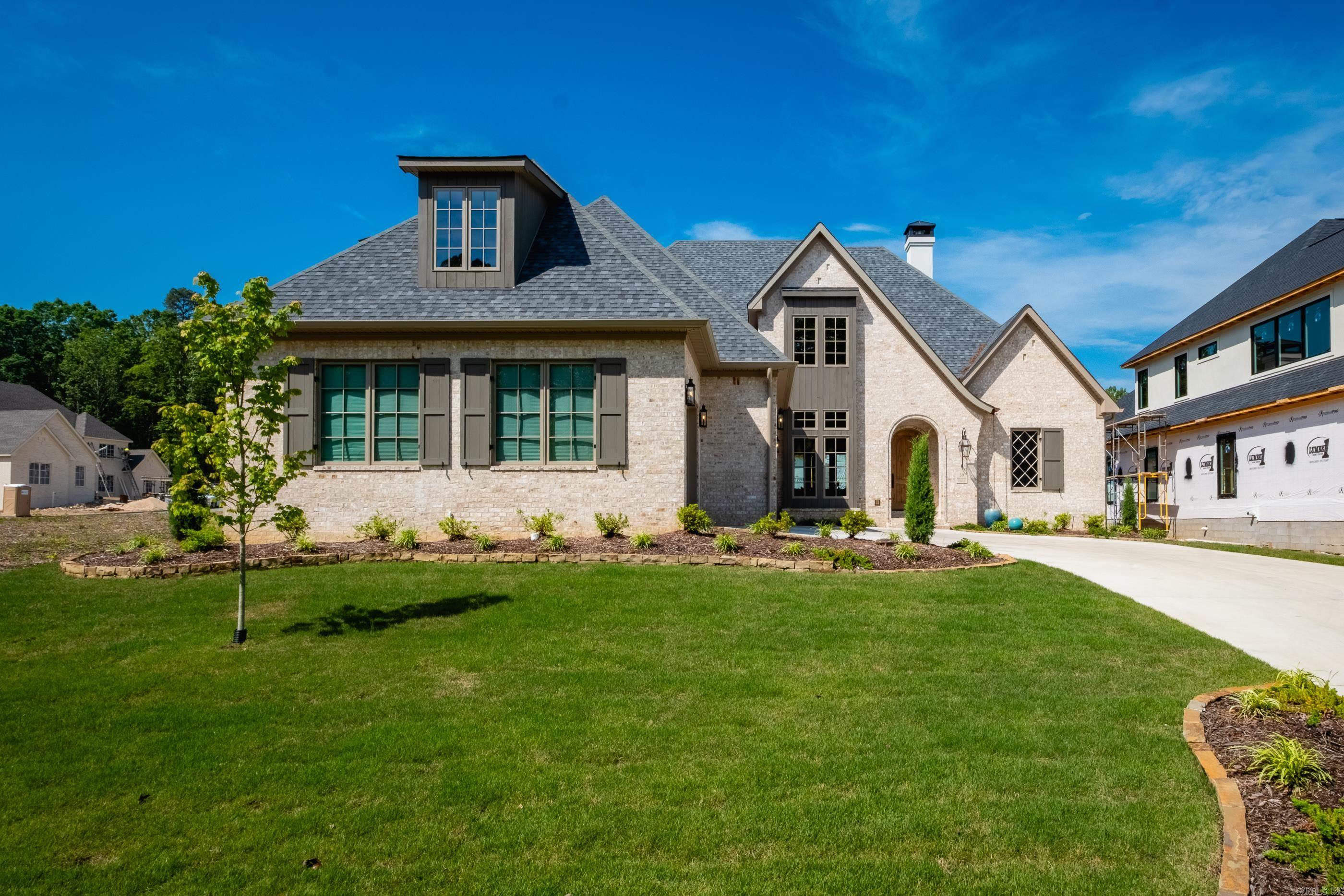 CHENAL VALLEY "MIRAMONT CIRCLE" - Residential