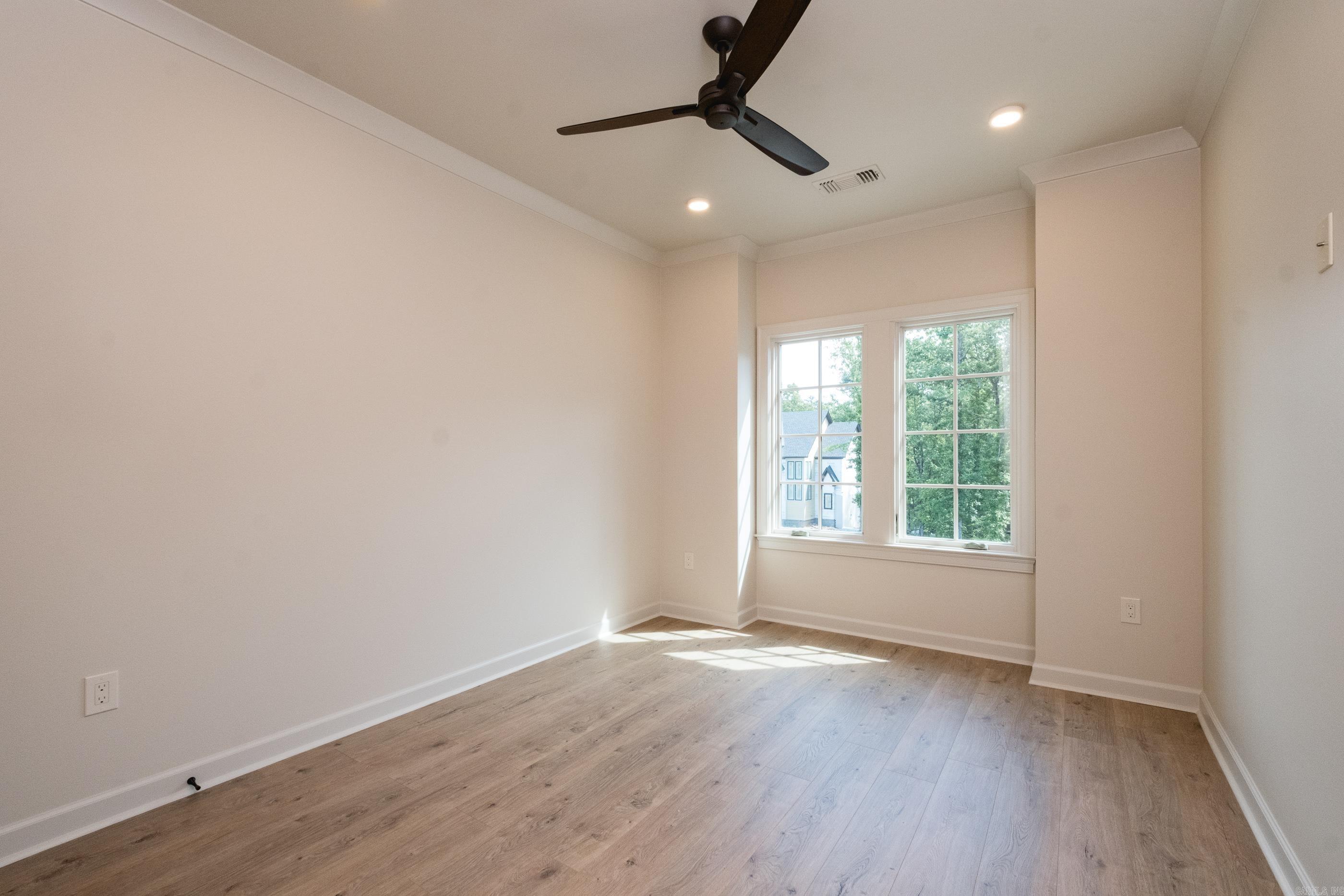 CHENAL VALLEY "MIRAMONT CIRCLE" - Residential
