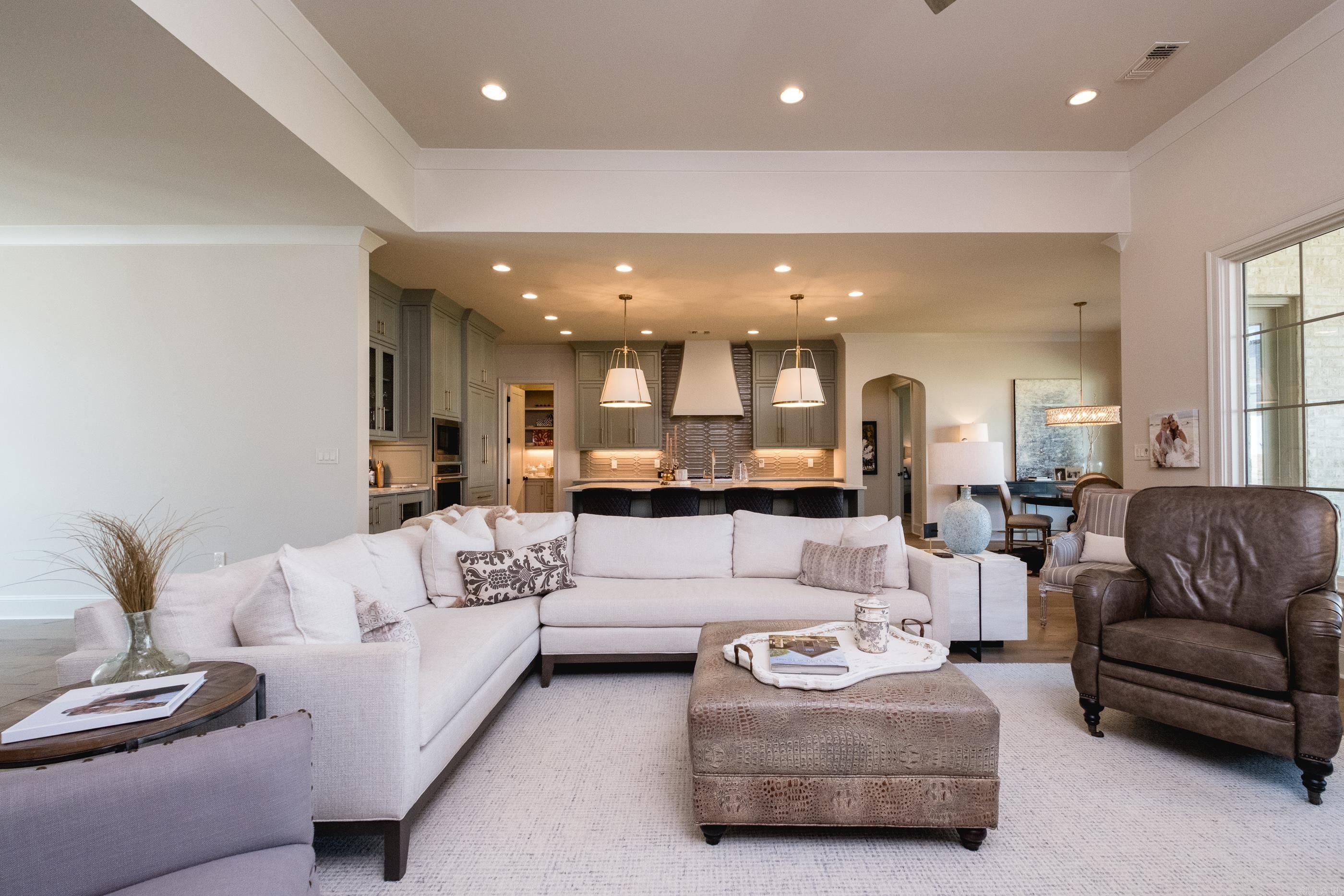 CHENAL VALLEY "MIRAMONT CIRCLE" - Residential