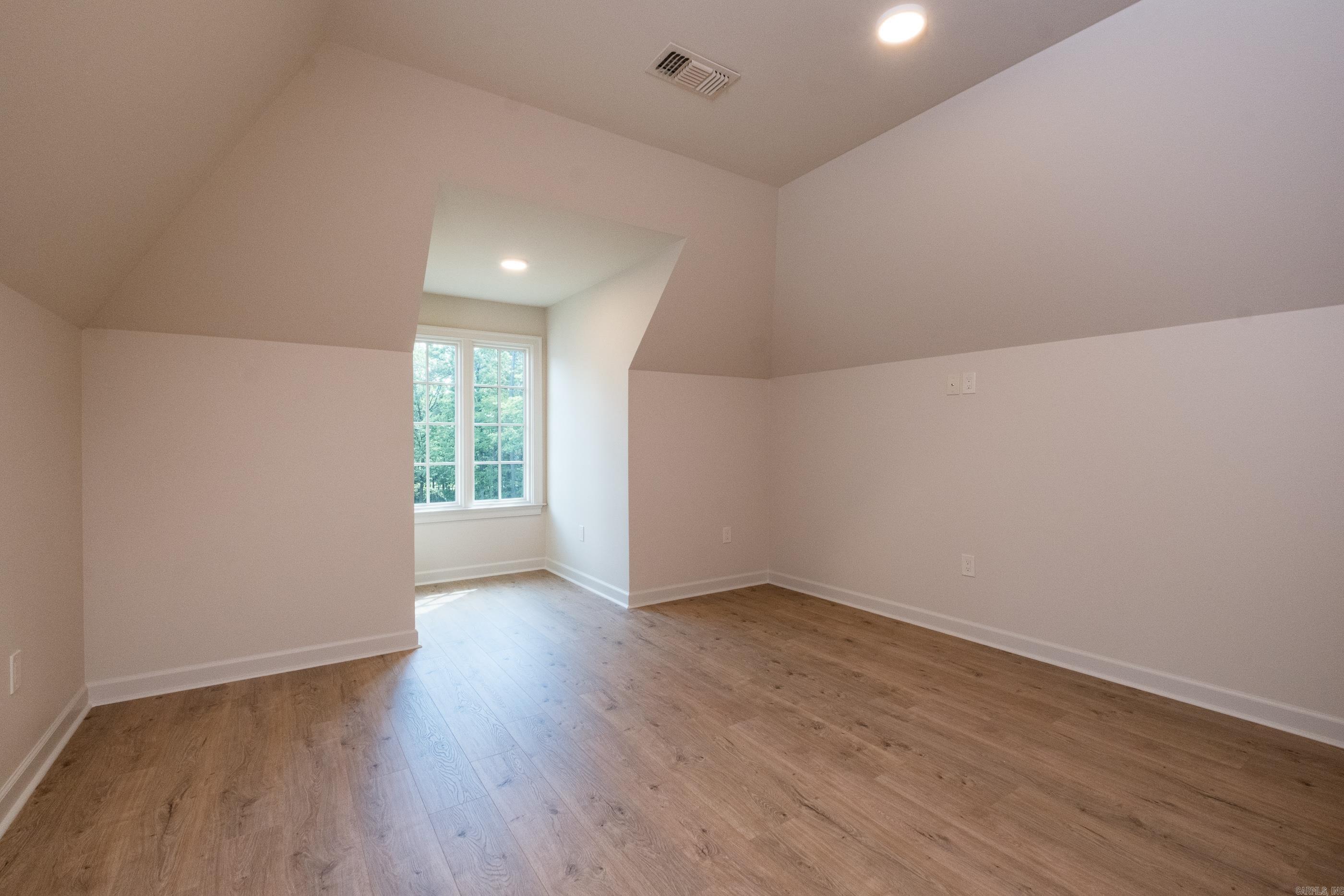 CHENAL VALLEY "MIRAMONT CIRCLE" - Residential