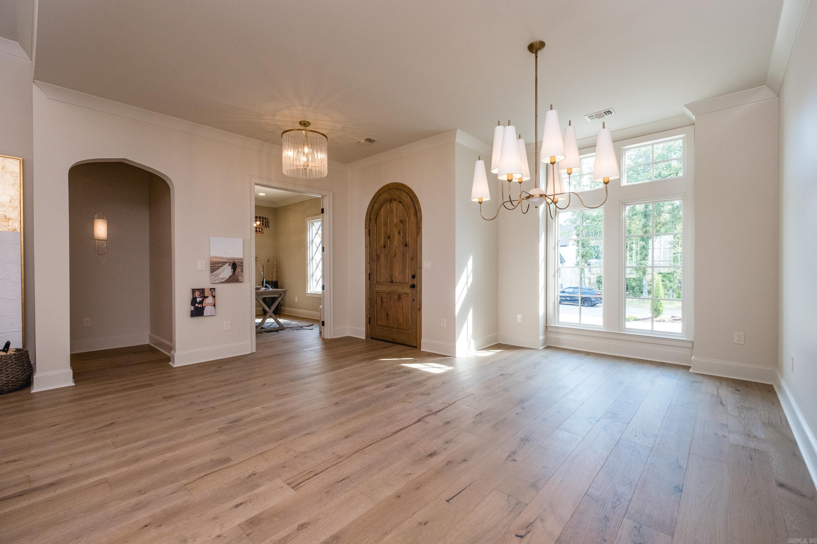 CHENAL VALLEY "MIRAMONT CIRCLE" - Residential