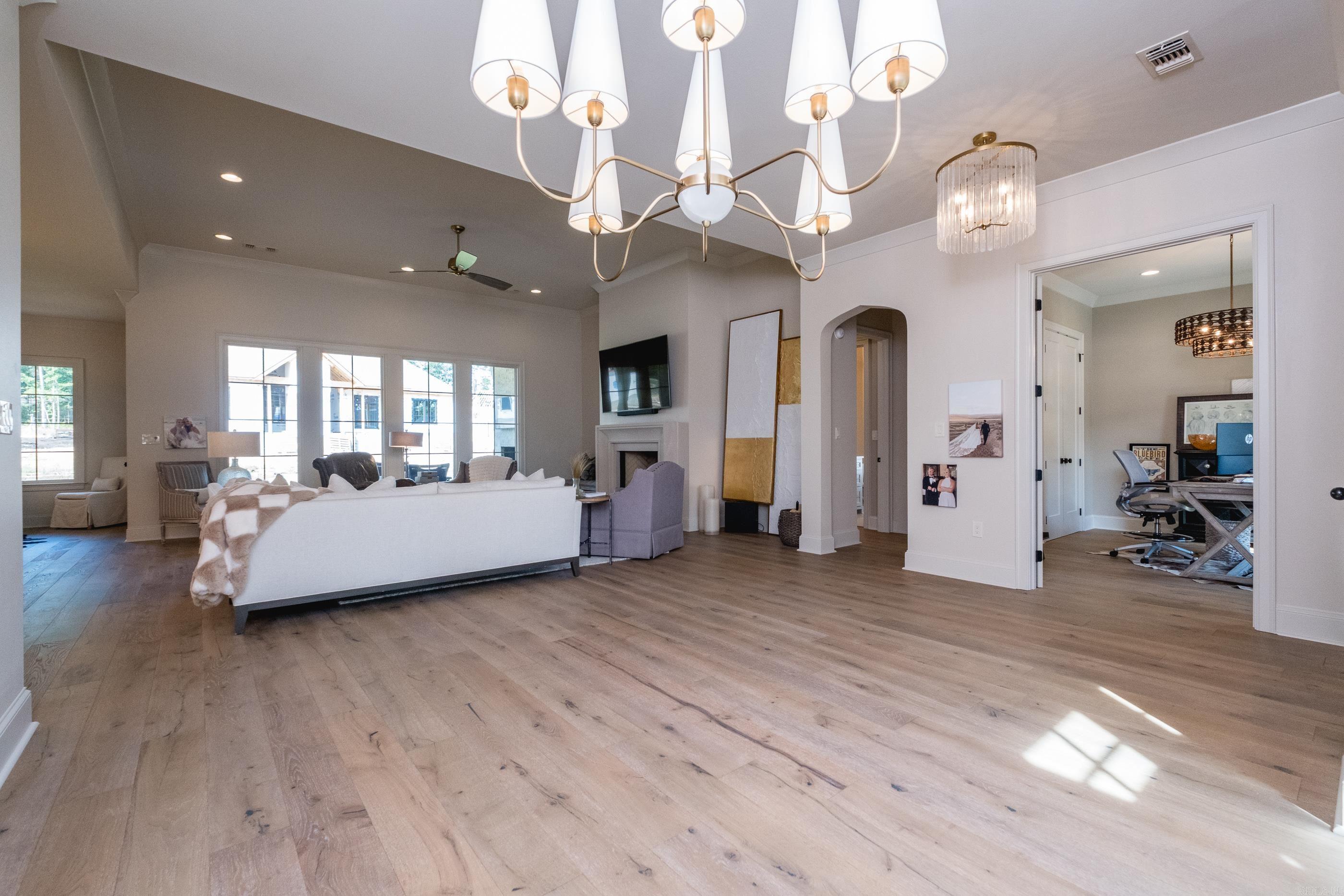 CHENAL VALLEY "MIRAMONT CIRCLE" - Residential