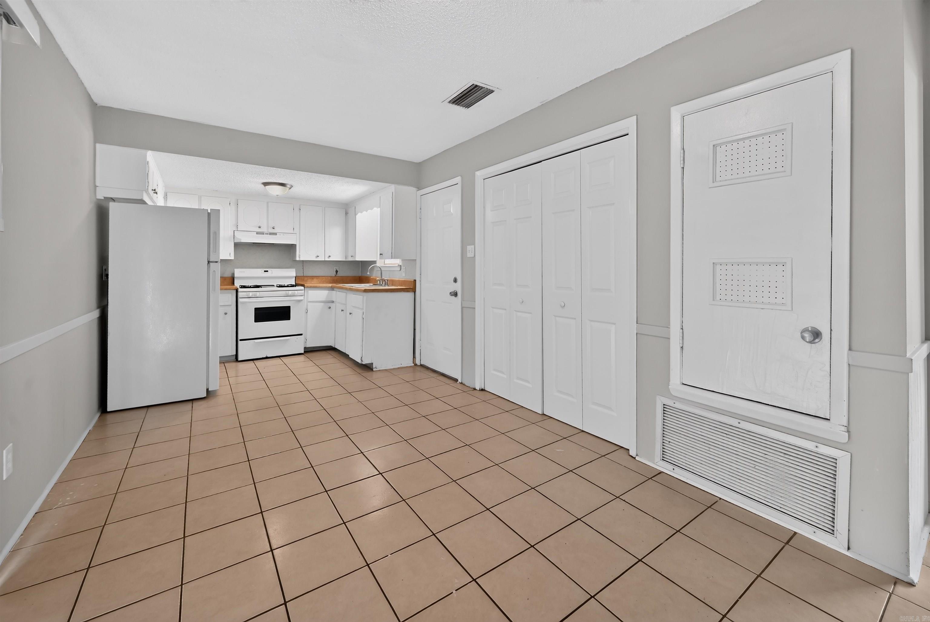 BROOKWOOD ADDN - Residential