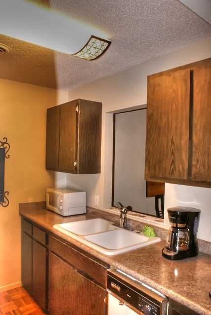 Lakewood Hills Condo - Residential