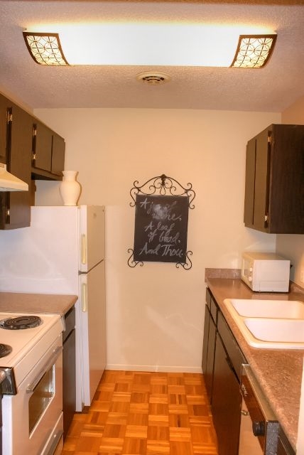 Lakewood Hills Condo - Residential