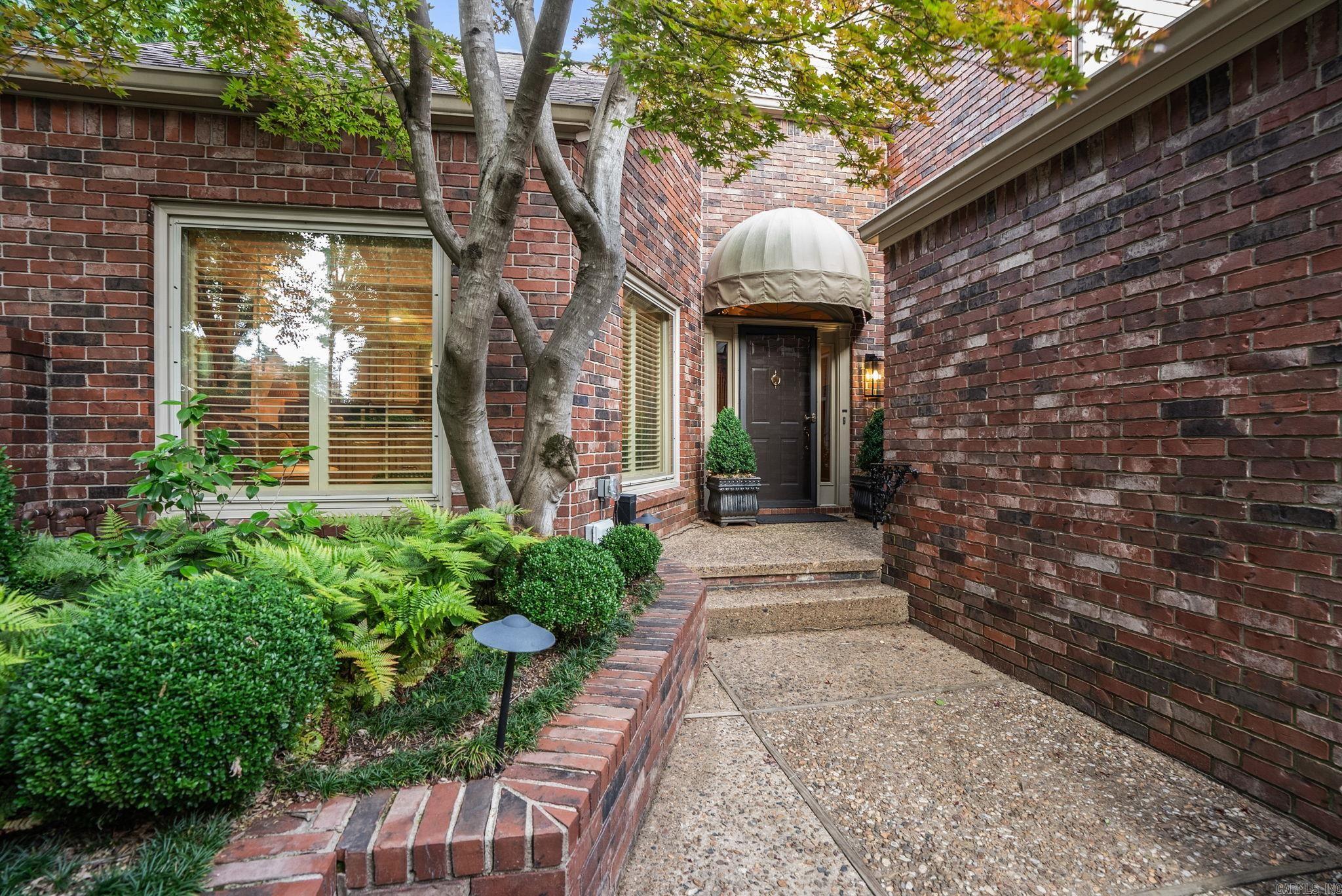 WOODRIDGE TOWNHOMES - Residential