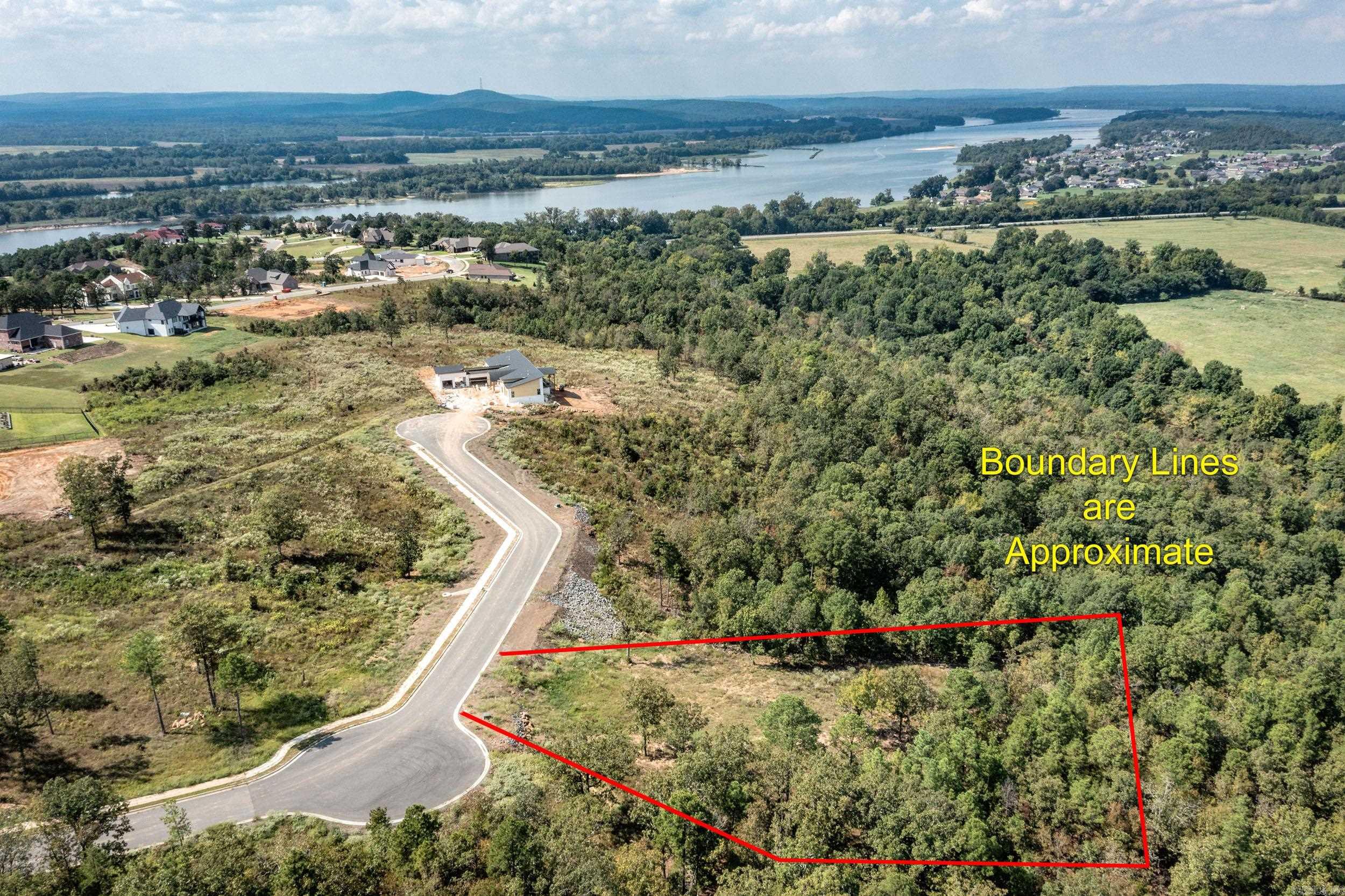MOUNTAIN CREST ESTATES - Land