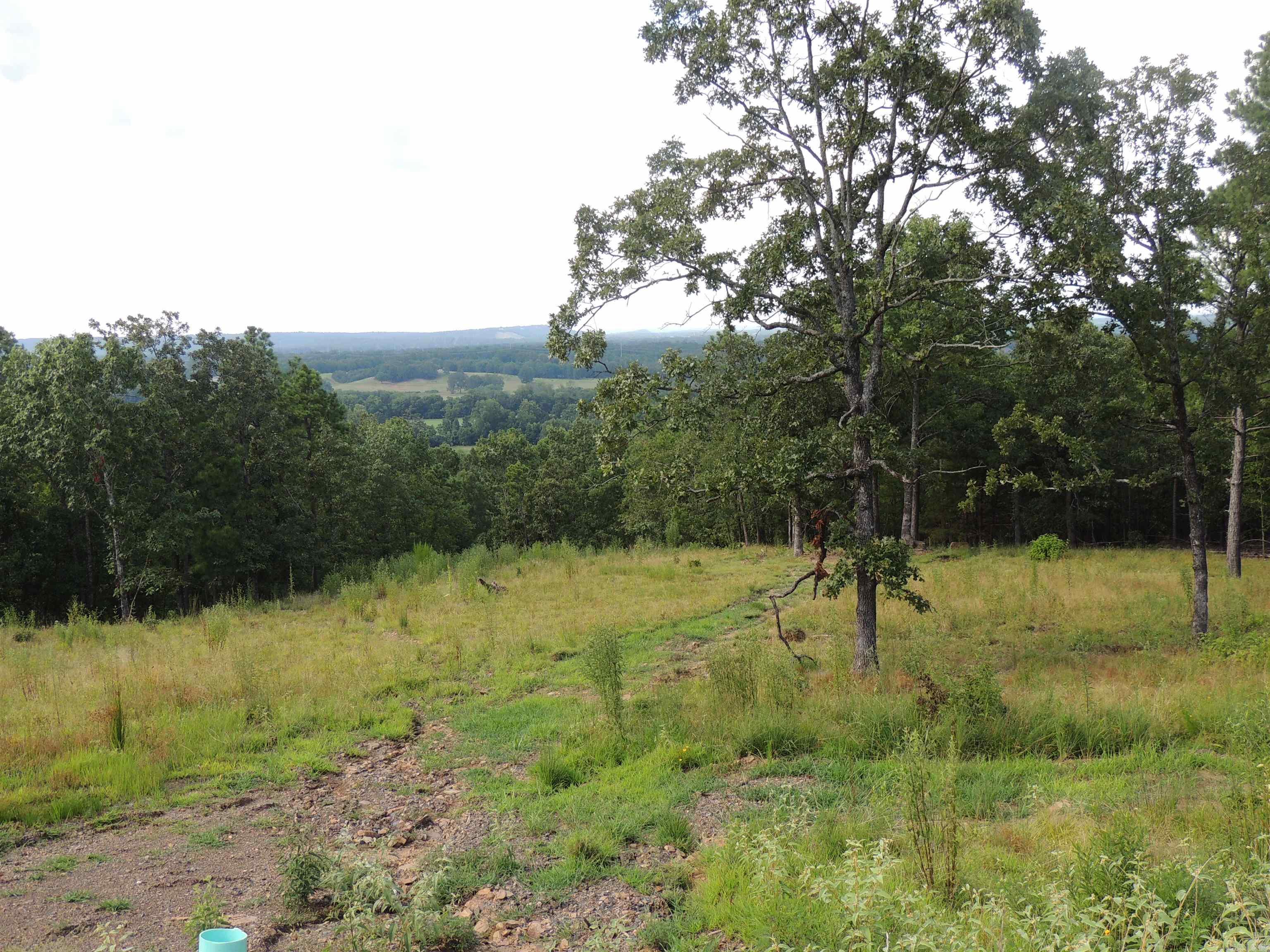 MOUNTAIN CREST ESTATES - Land