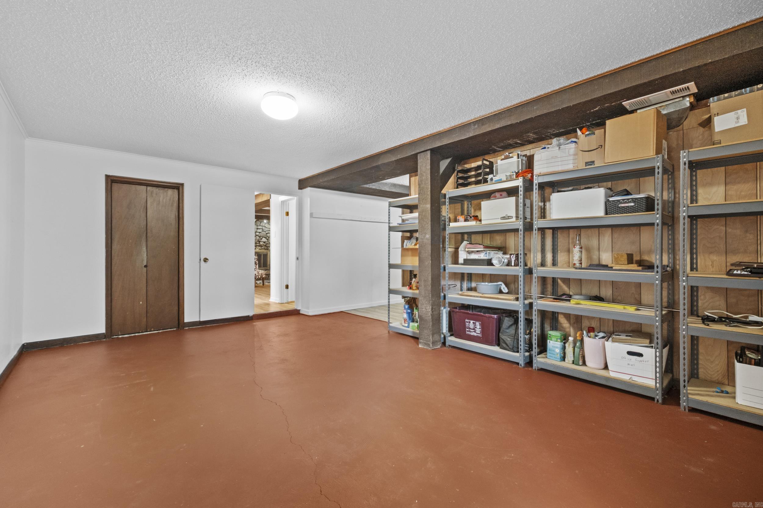 COLONY WEST - Residential