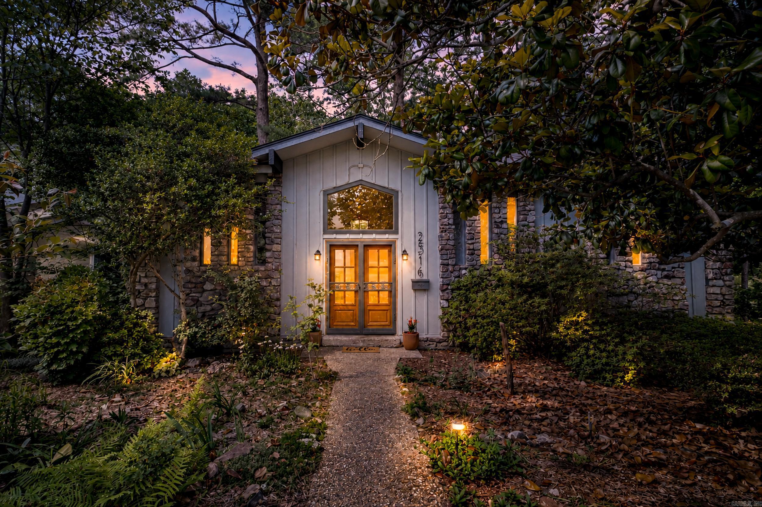 COLONY WEST - Residential