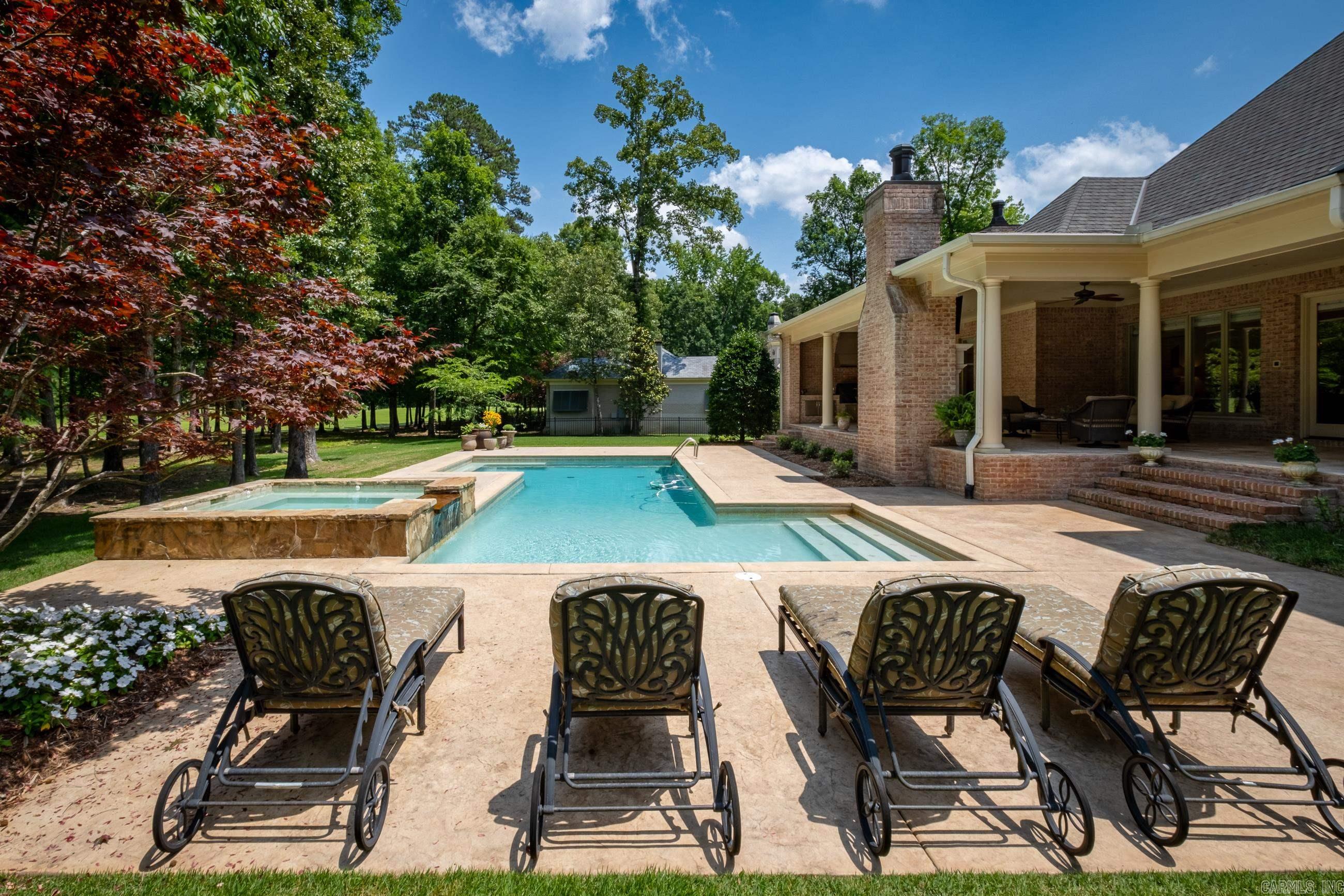 CHENAL VALLEY SOLOGNE CIRCLE - Residential