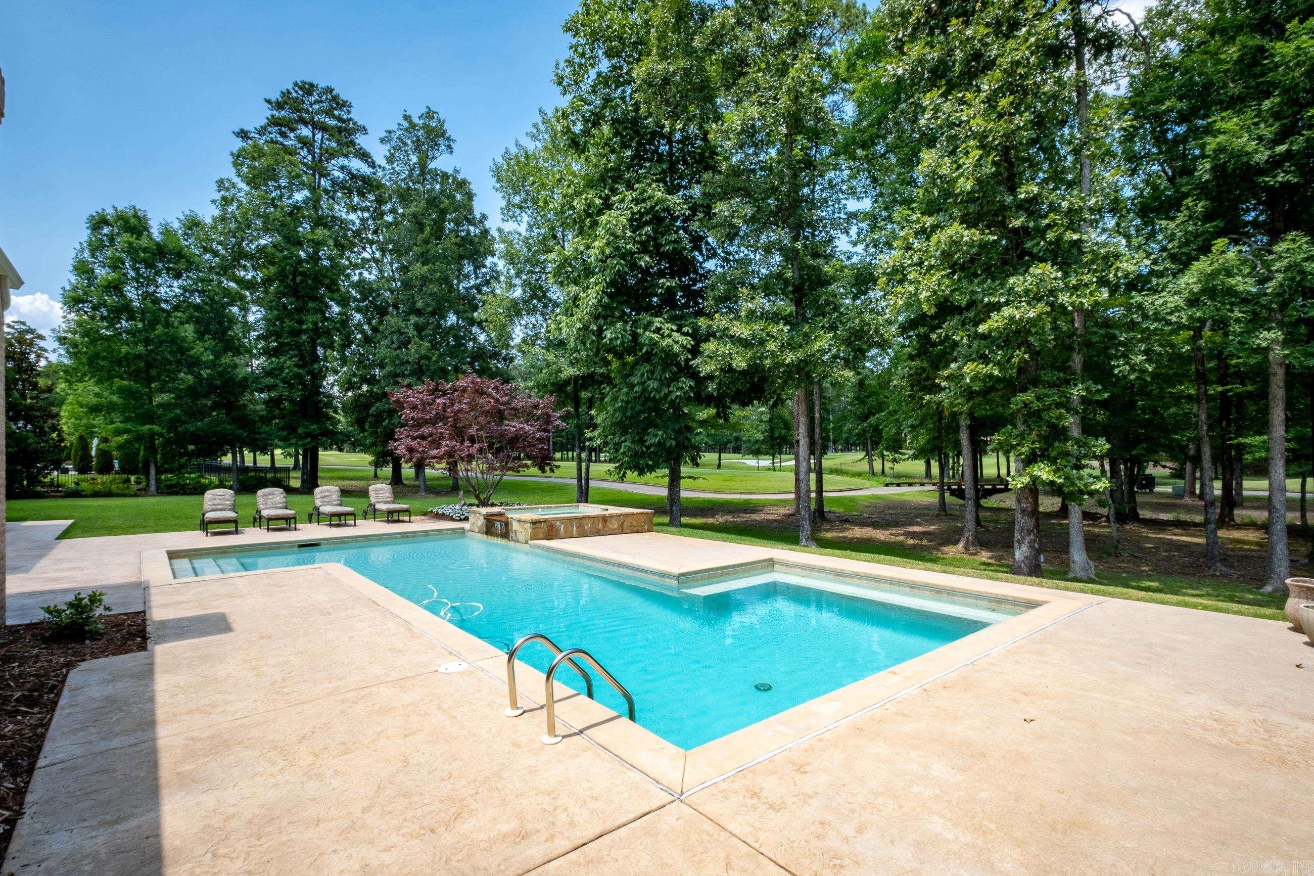 CHENAL VALLEY SOLOGNE CIRCLE - Residential