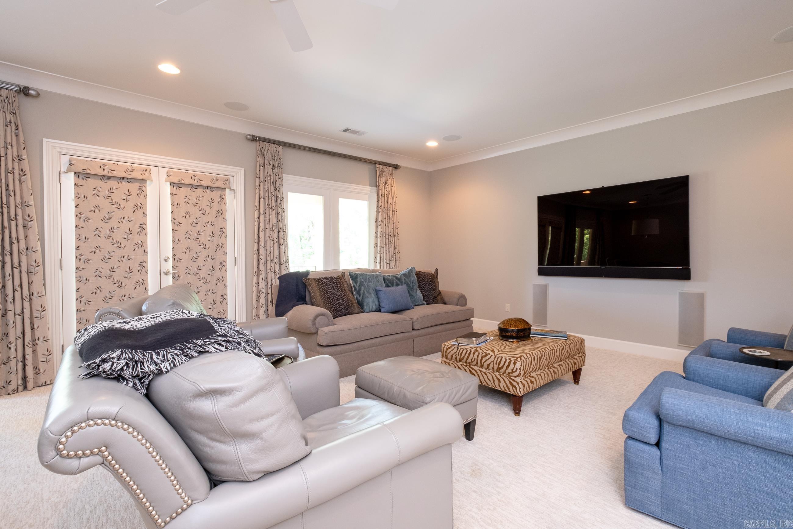 CHENAL VALLEY SOLOGNE CIRCLE - Residential