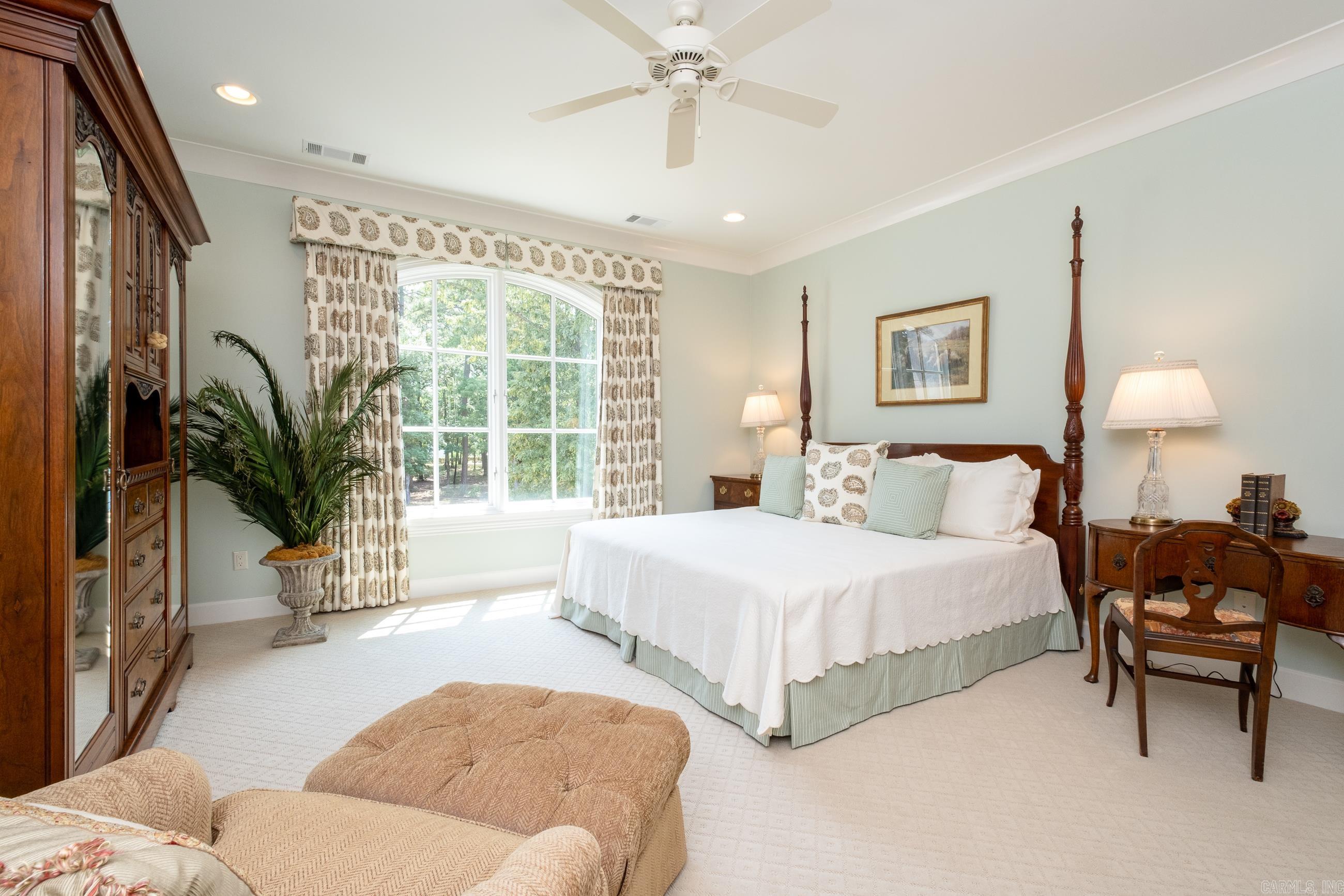 CHENAL VALLEY SOLOGNE CIRCLE - Residential