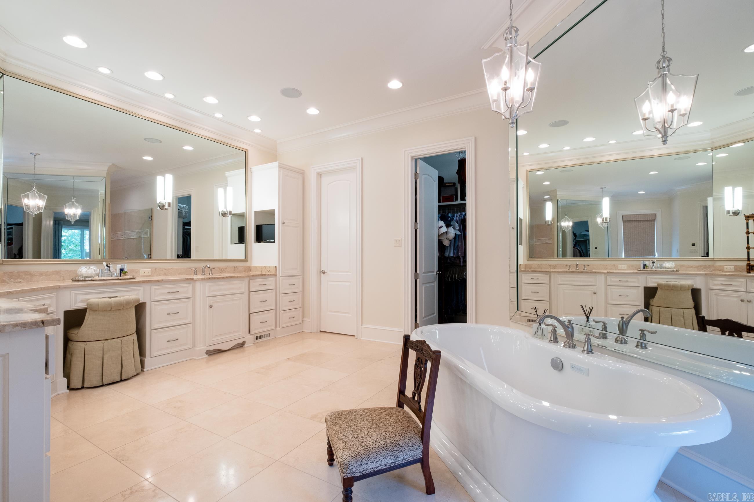CHENAL VALLEY SOLOGNE CIRCLE - Residential