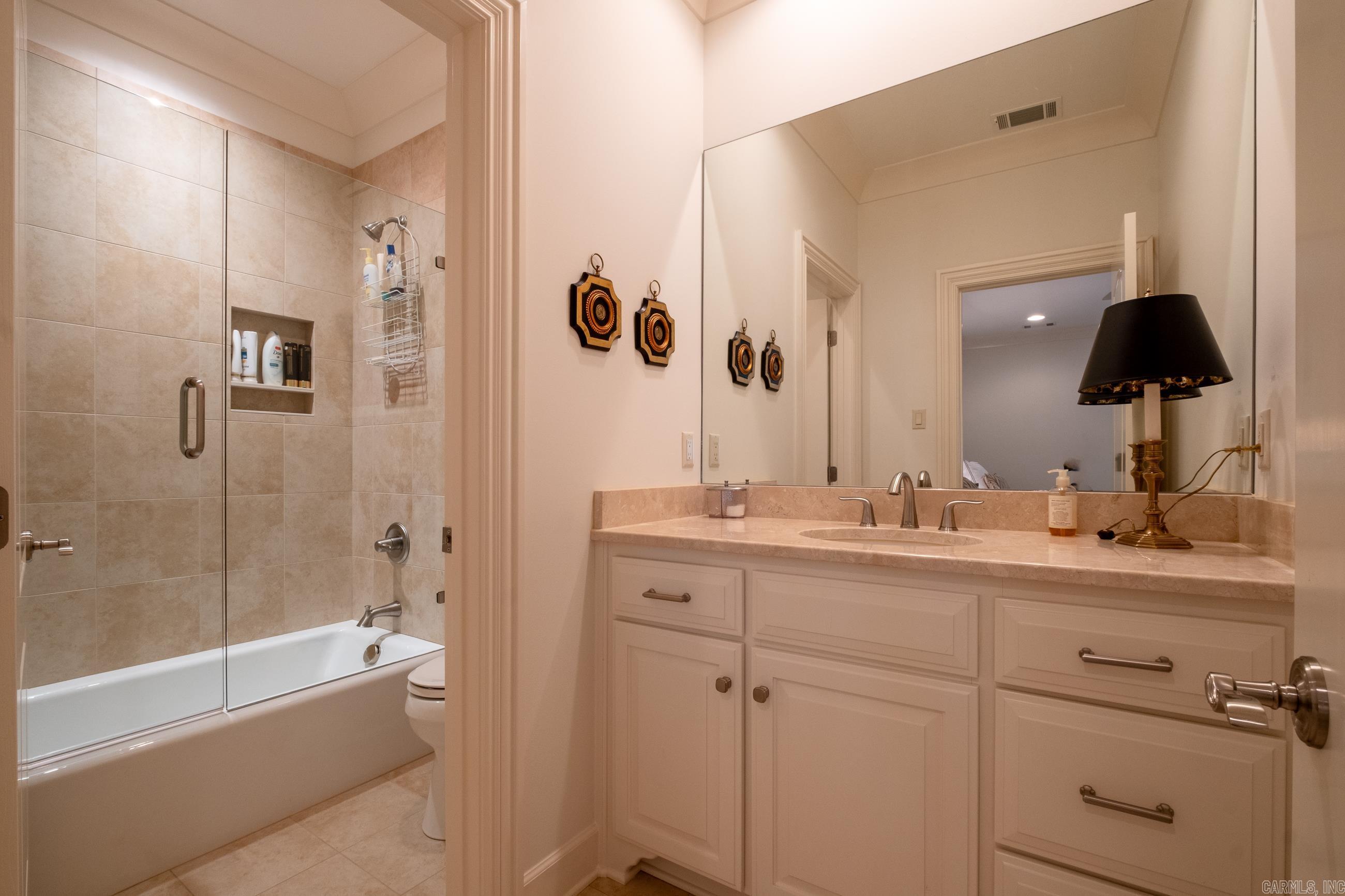 CHENAL VALLEY SOLOGNE CIRCLE - Residential