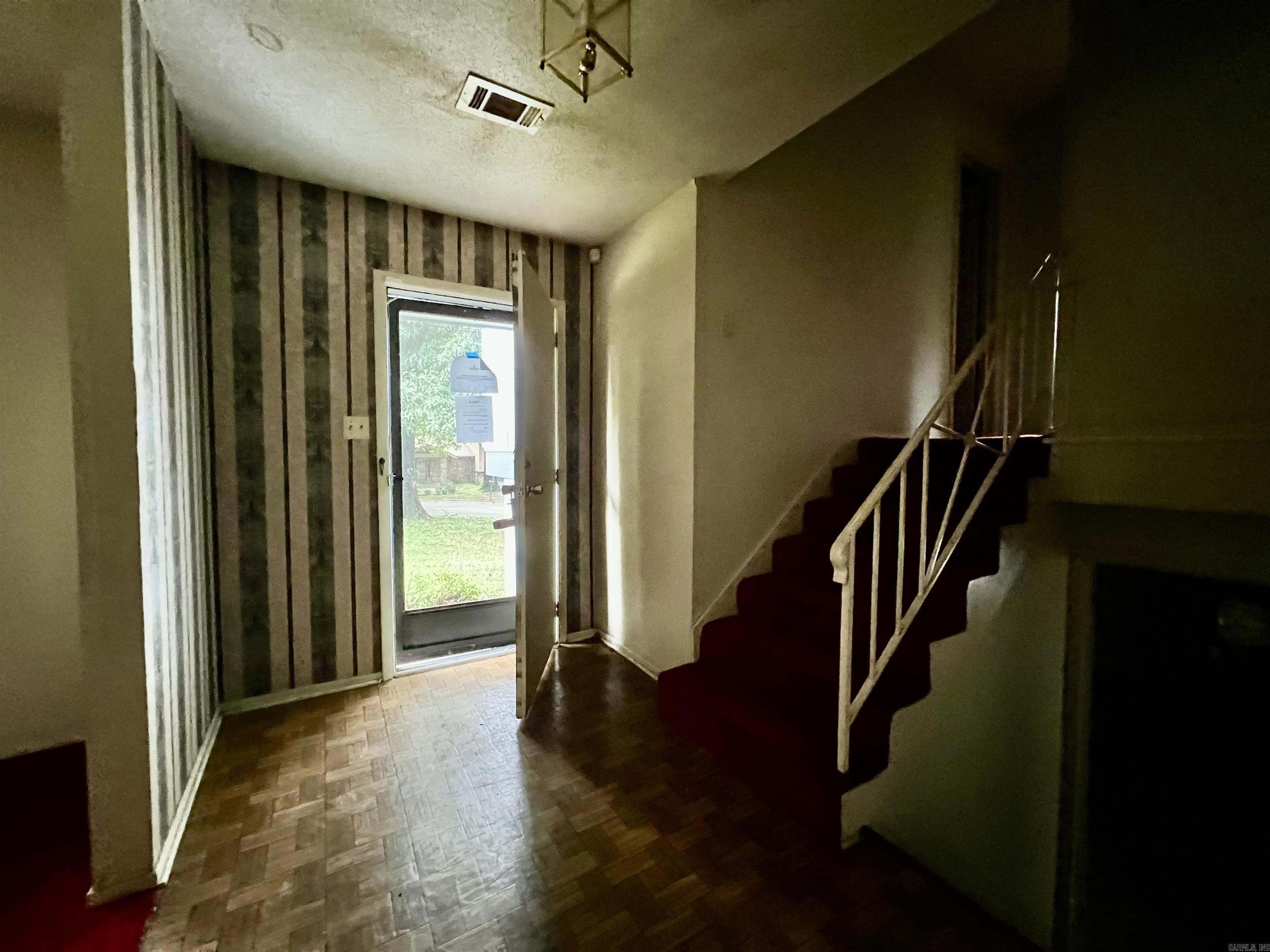 BRIARWOOD - Residential
