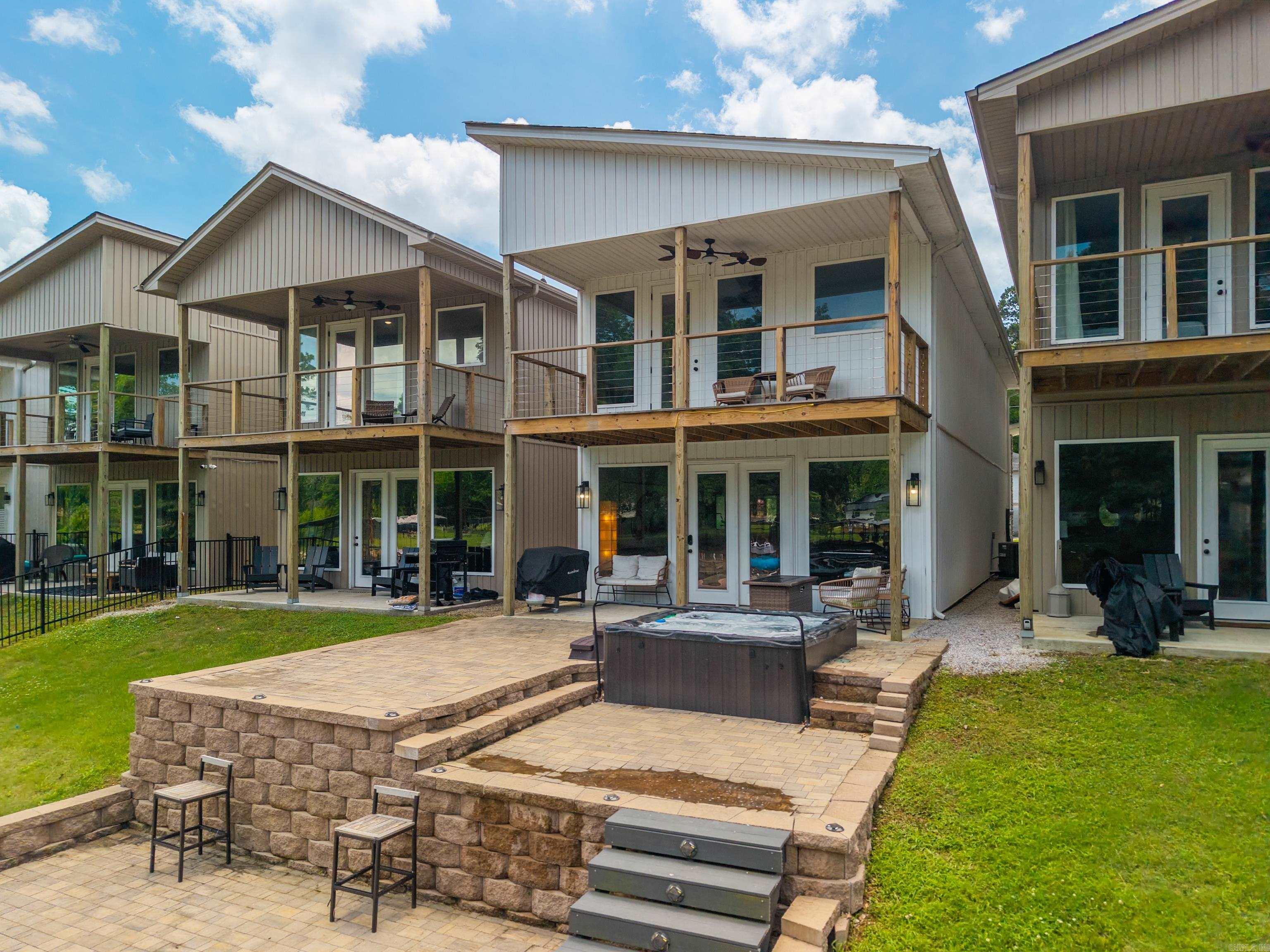 Lake Aire - Residential