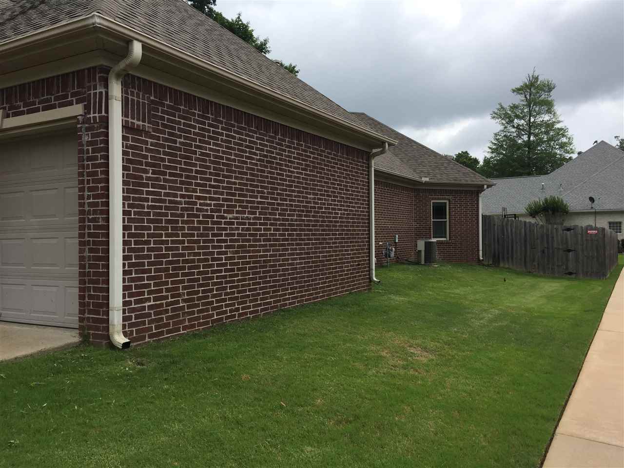 LONGHILLS VILLAGE - Residential