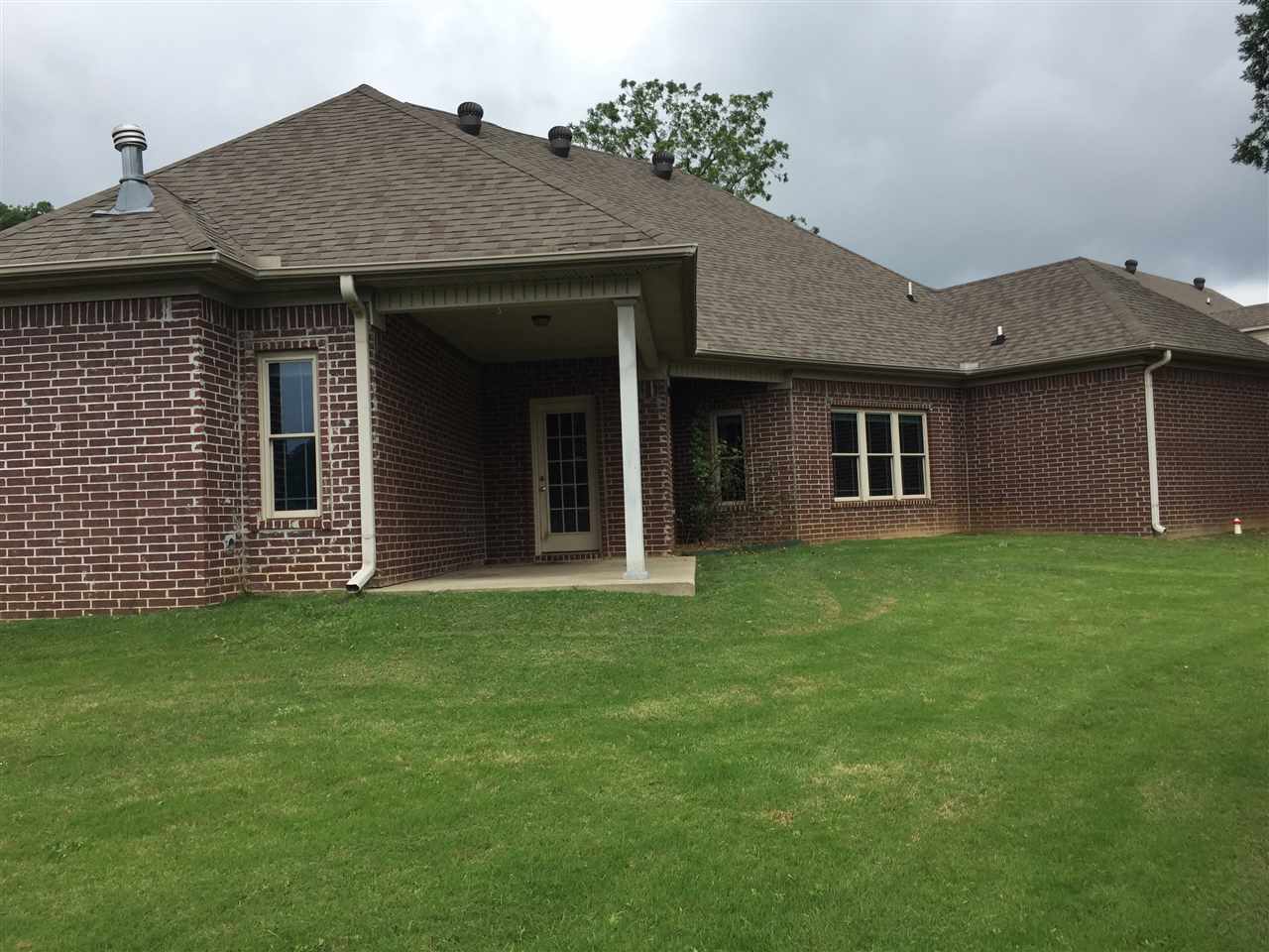 LONGHILLS VILLAGE - Residential