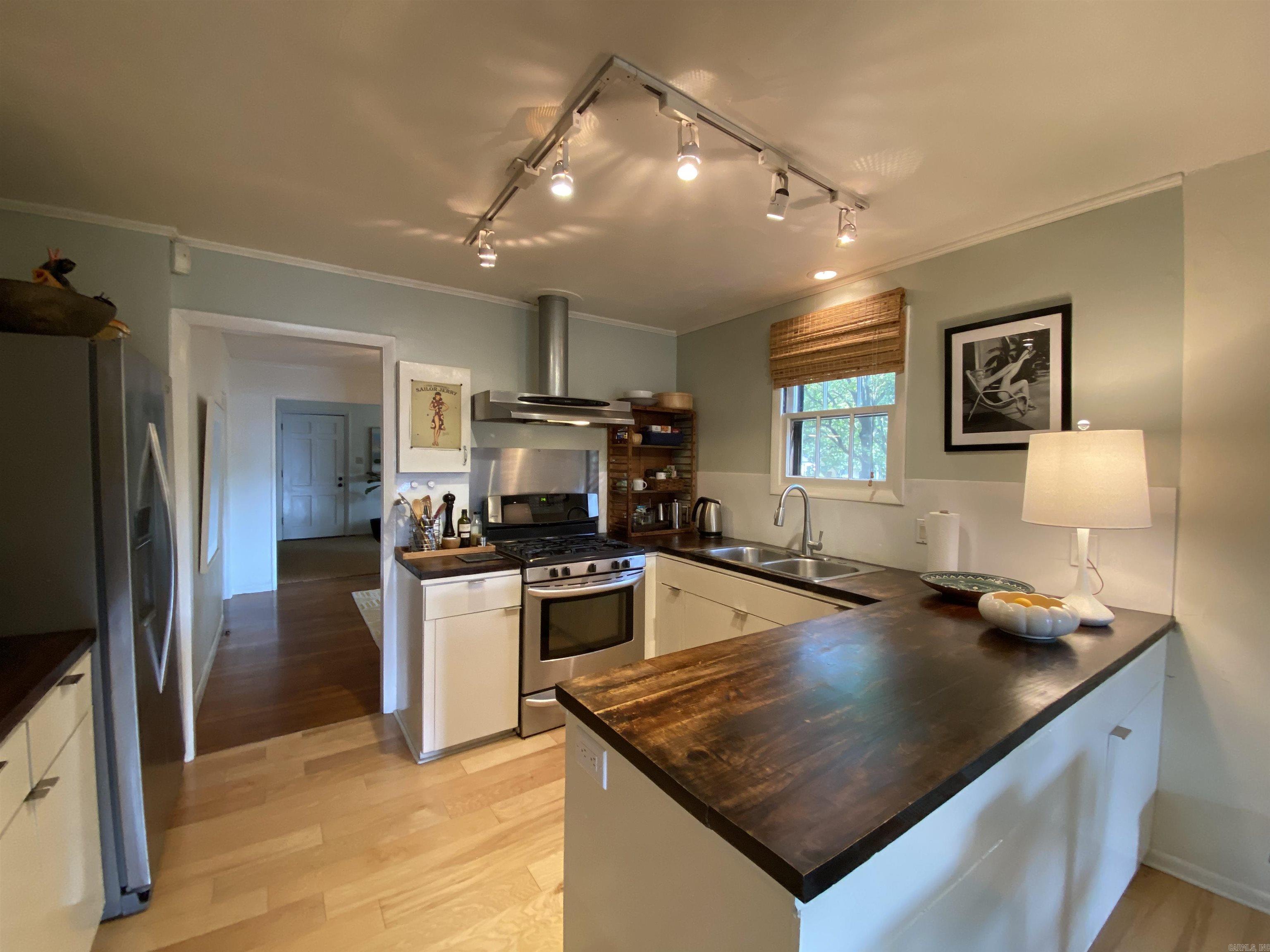 LINCOLN PARK - Residential