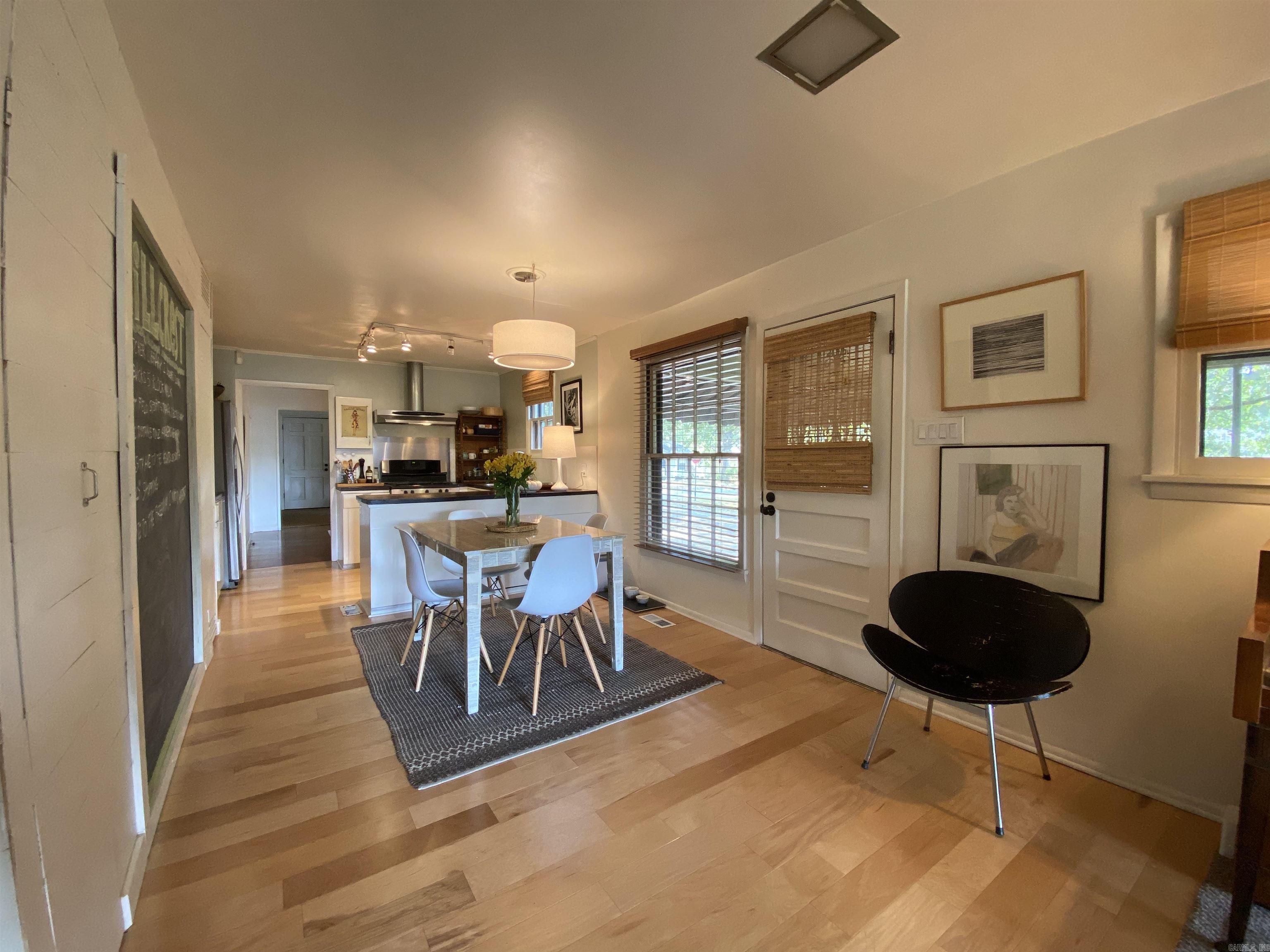 LINCOLN PARK - Residential
