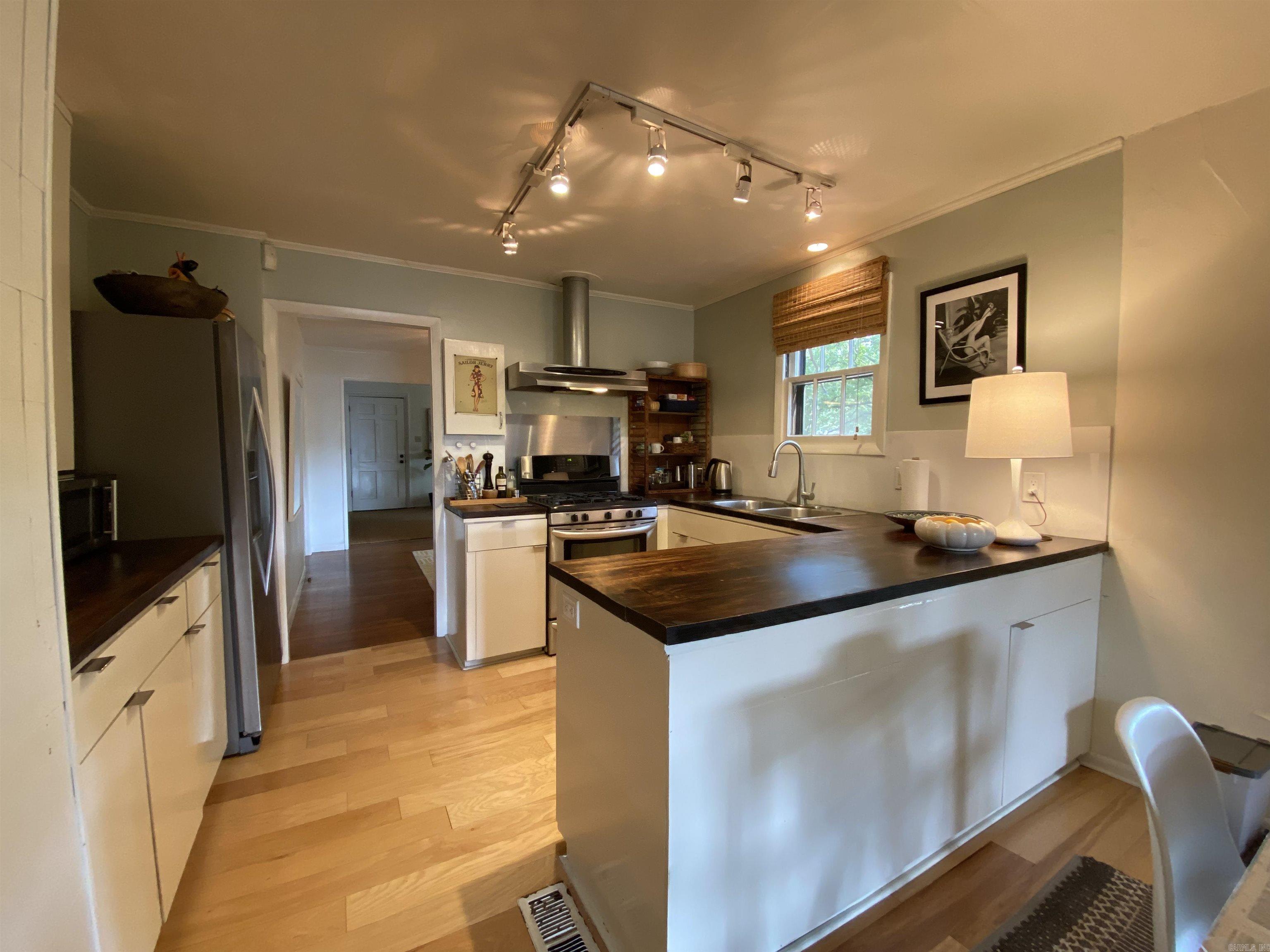 LINCOLN PARK - Residential