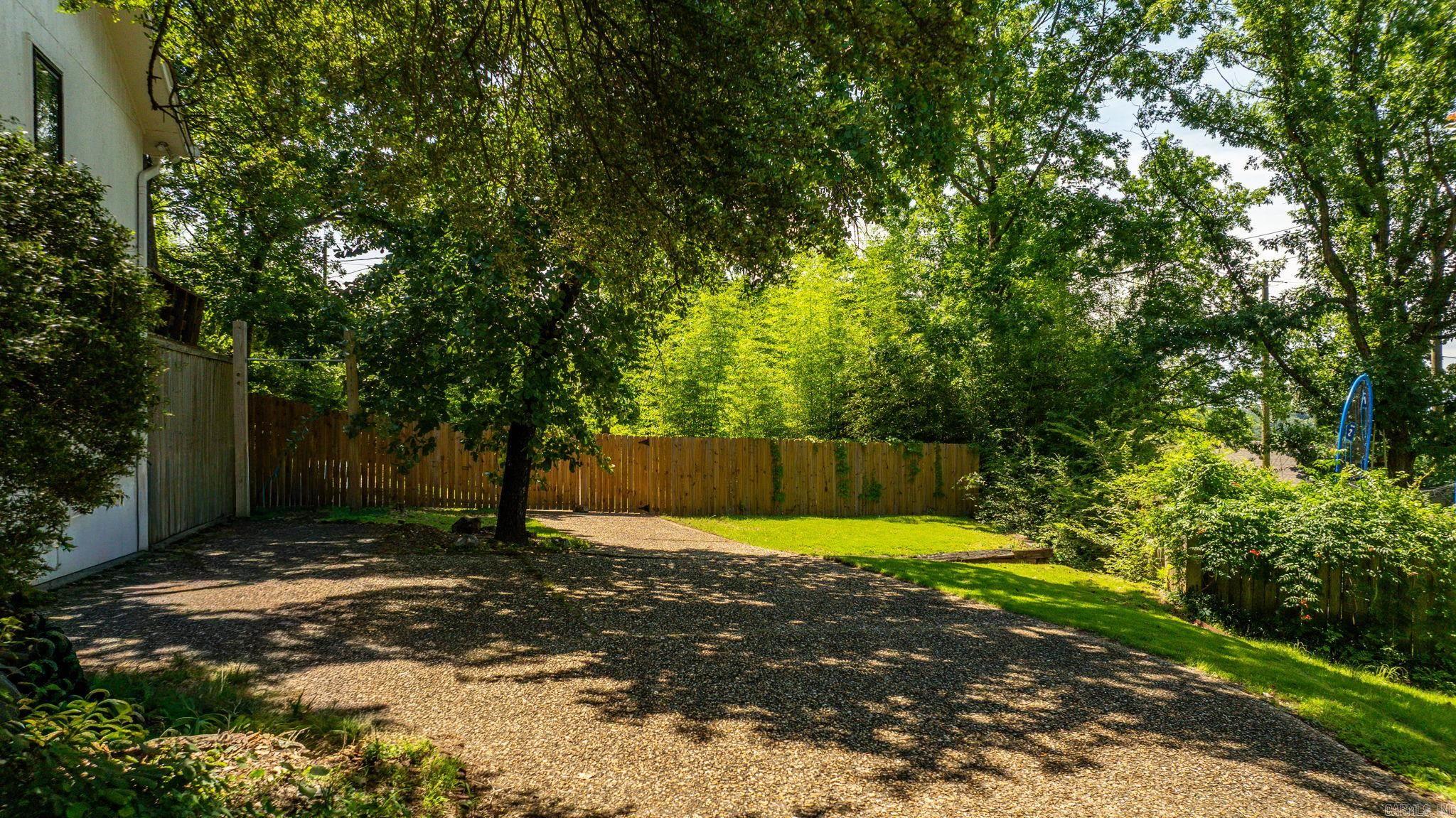 PLEASANTREE - Residential