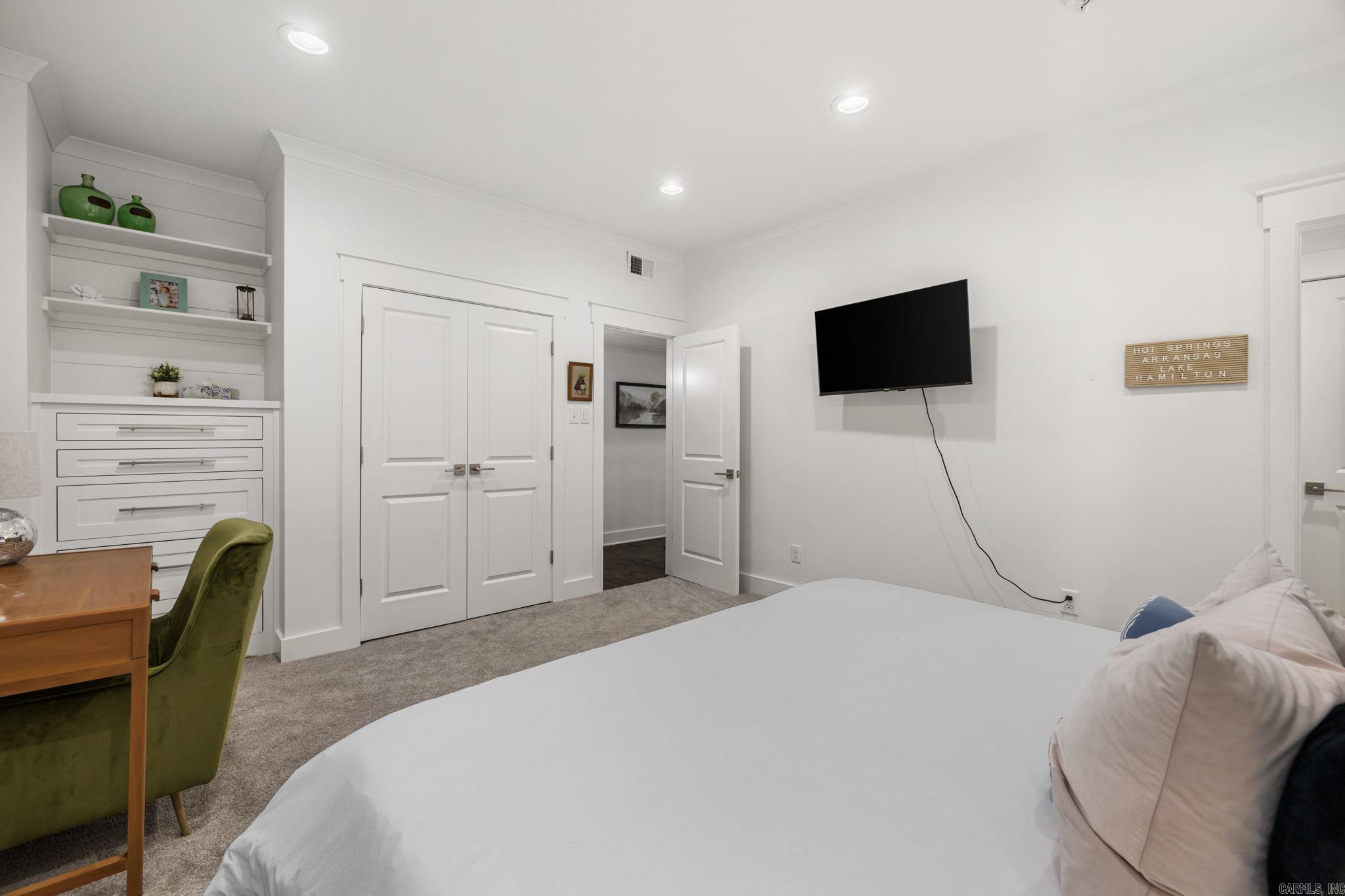 PLEASANT VALLEY - Residential