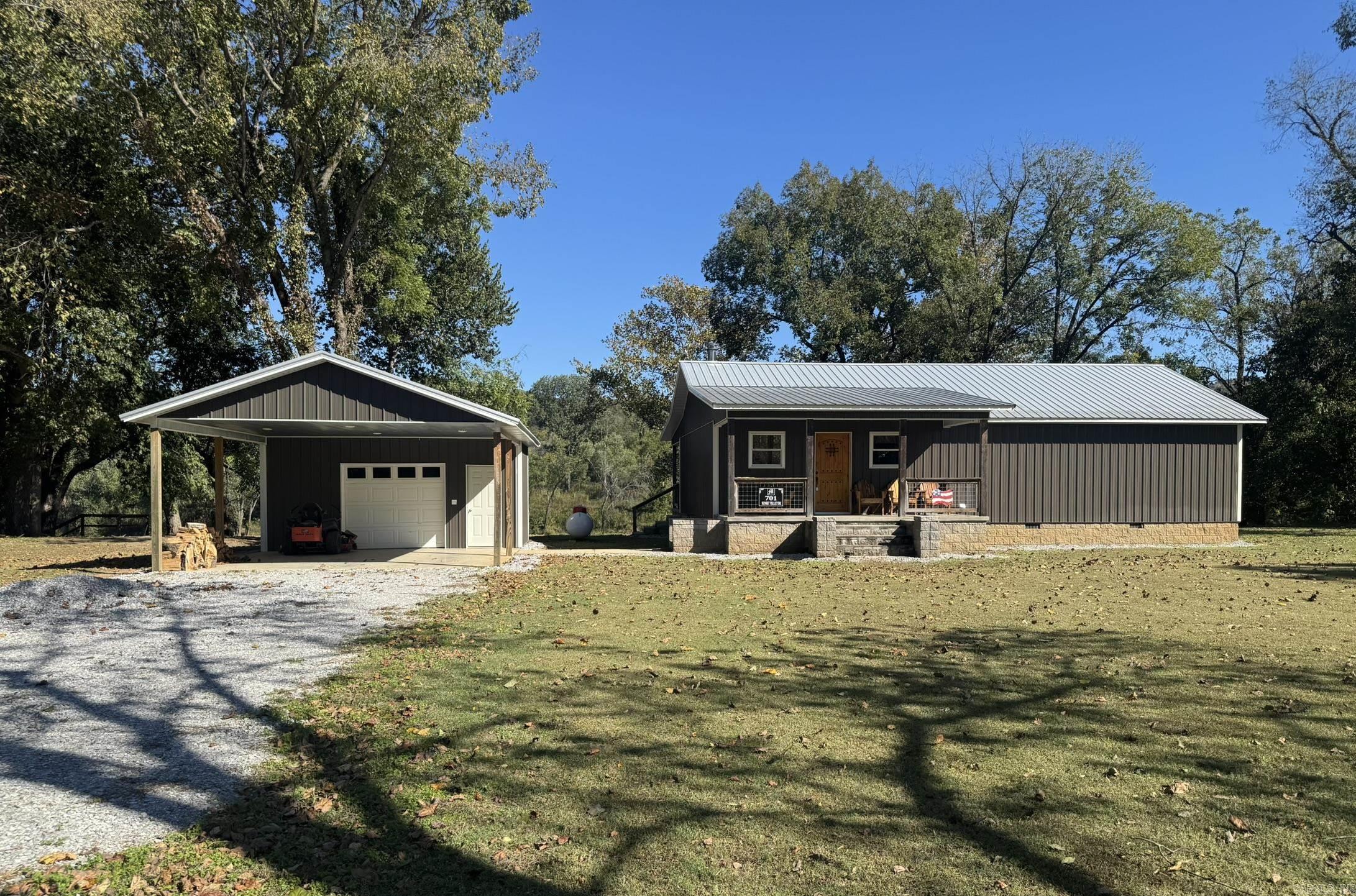 SUNSET VALLEY - Residential