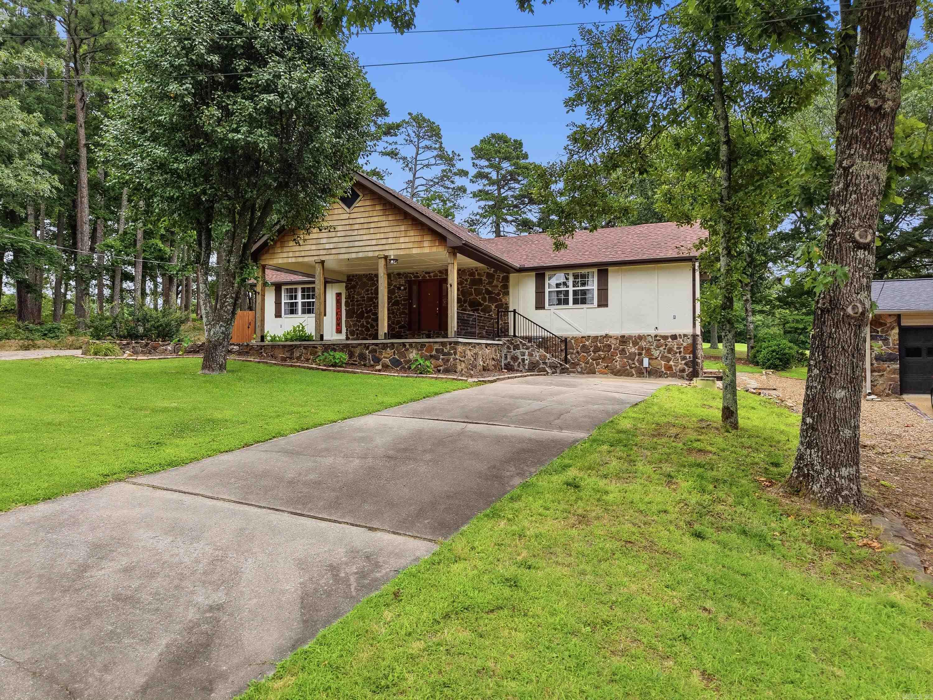 INDIAN HILLS - Residential